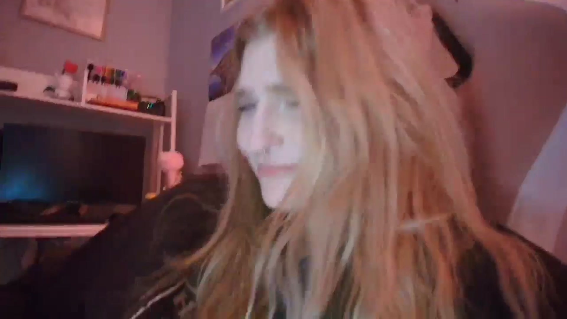 Gallery image thumbnail from DuckChan0's myfreecams stream on, 01/08/2026, 19:07 image 2 of 20