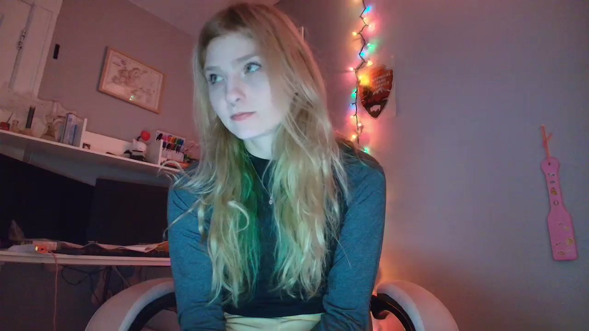 Gallery image thumbnail from DuckChan0's myfreecams stream on, 01/09/2026, 18:14 image 1 of 20