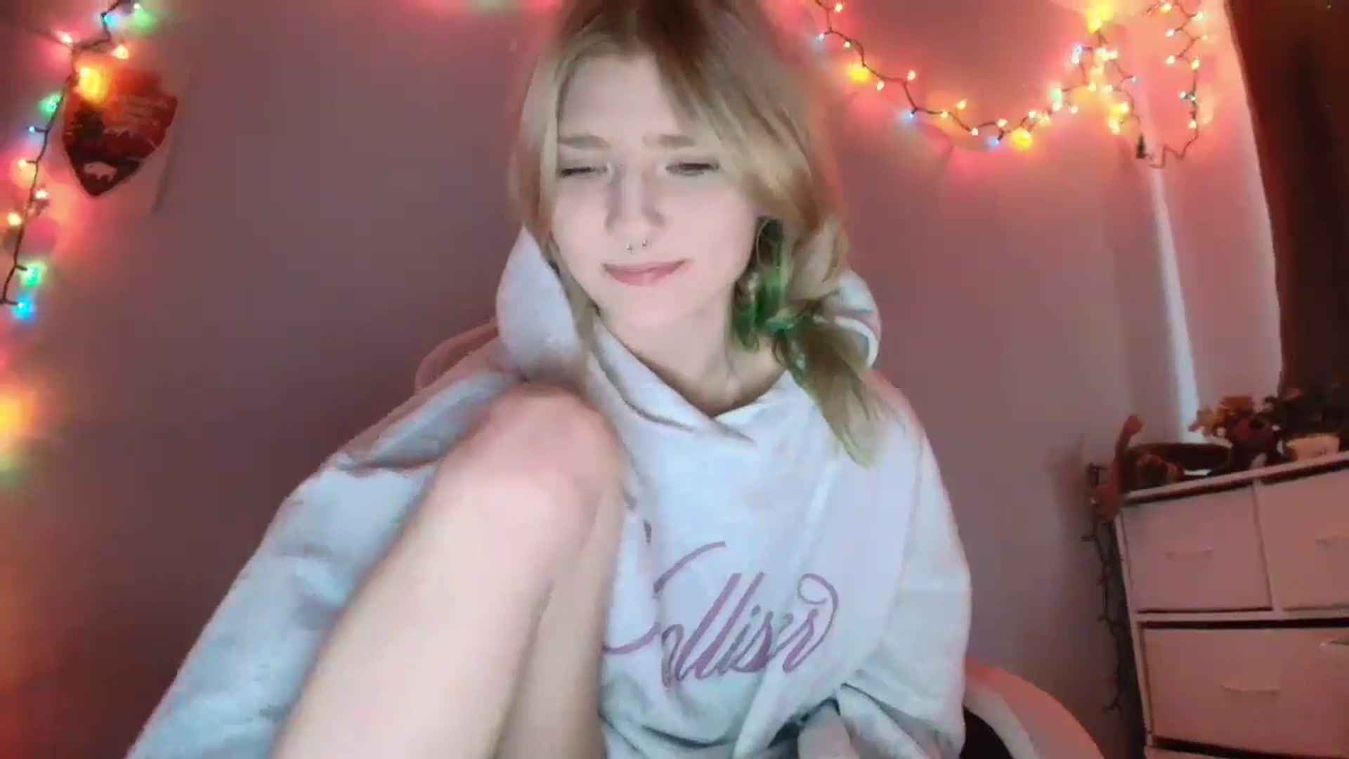 Gallery image thumbnail from DuckChan0's myfreecams stream on, 01/09/2026, 19:07 image 5 of 20