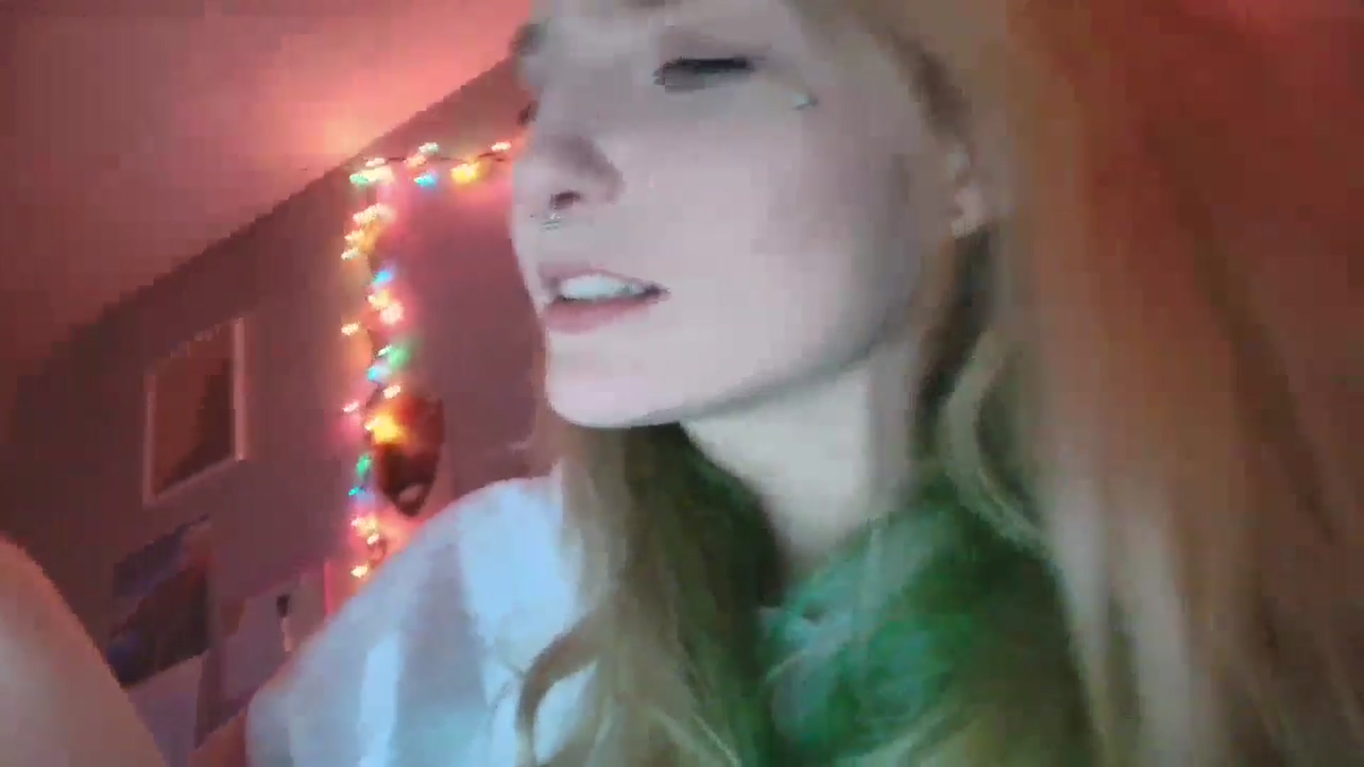Gallery image thumbnail from DuckChan0's myfreecams stream on, 01/10/2026, 24:48 image 16 of 20
