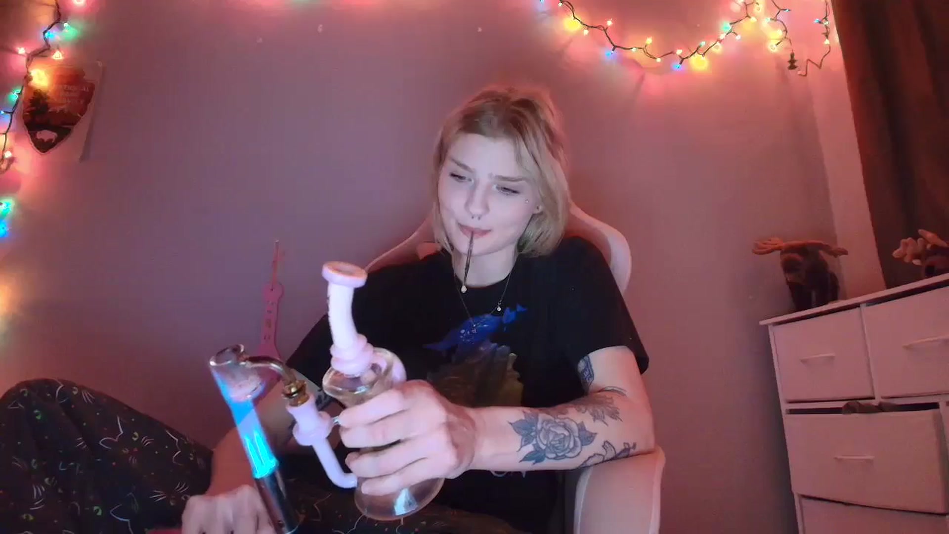Gallery image thumbnail from DuckChan0's myfreecams stream on, 01/11/2026, 24:01 image 15 of 20