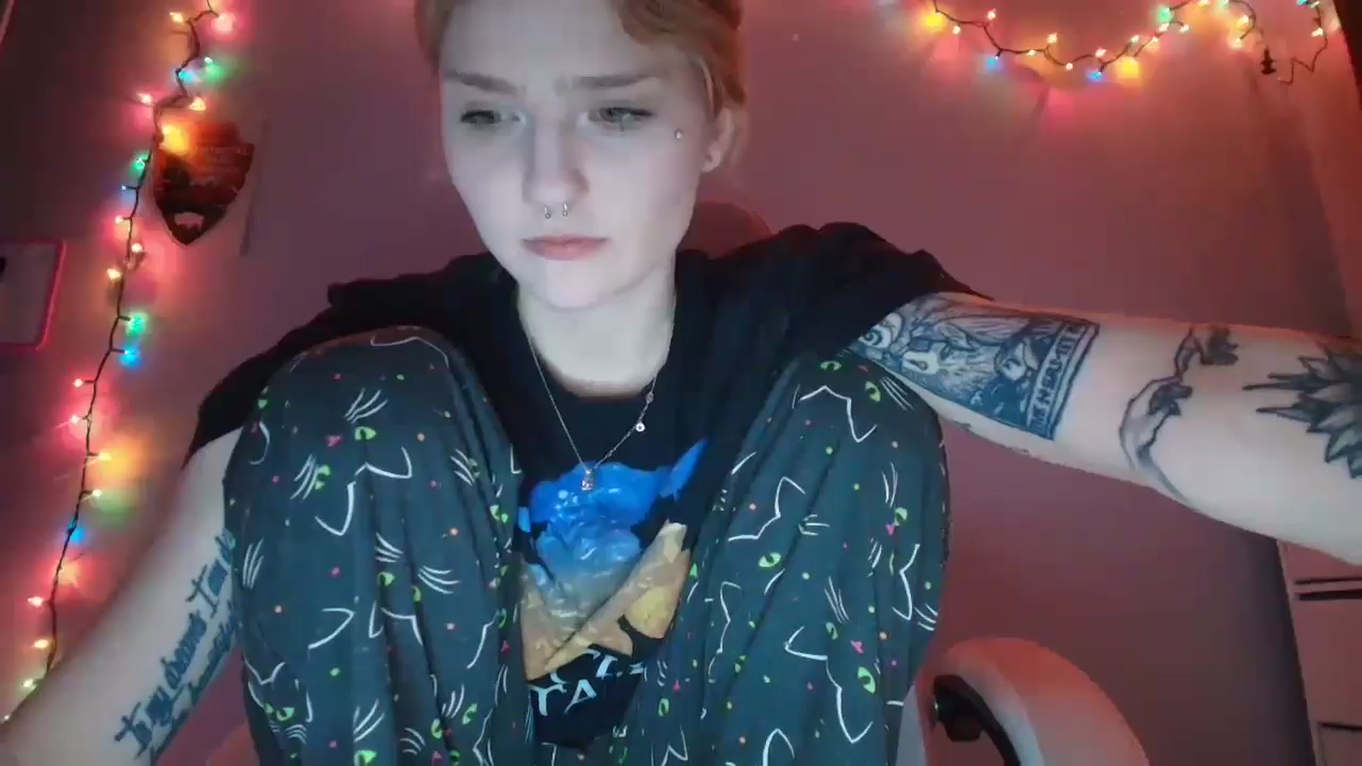 Gallery image thumbnail from DuckChan0's myfreecams stream on, 01/11/2026, 24:01 image 9 of 20
