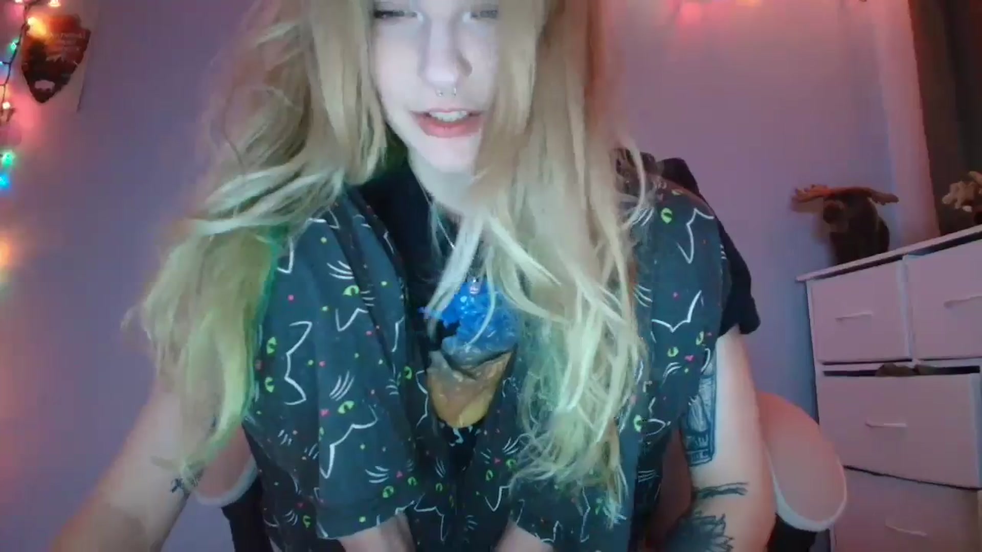 Gallery image thumbnail from DuckChan0's myfreecams stream on, 01/11/2026, 24:42 image 14 of 20