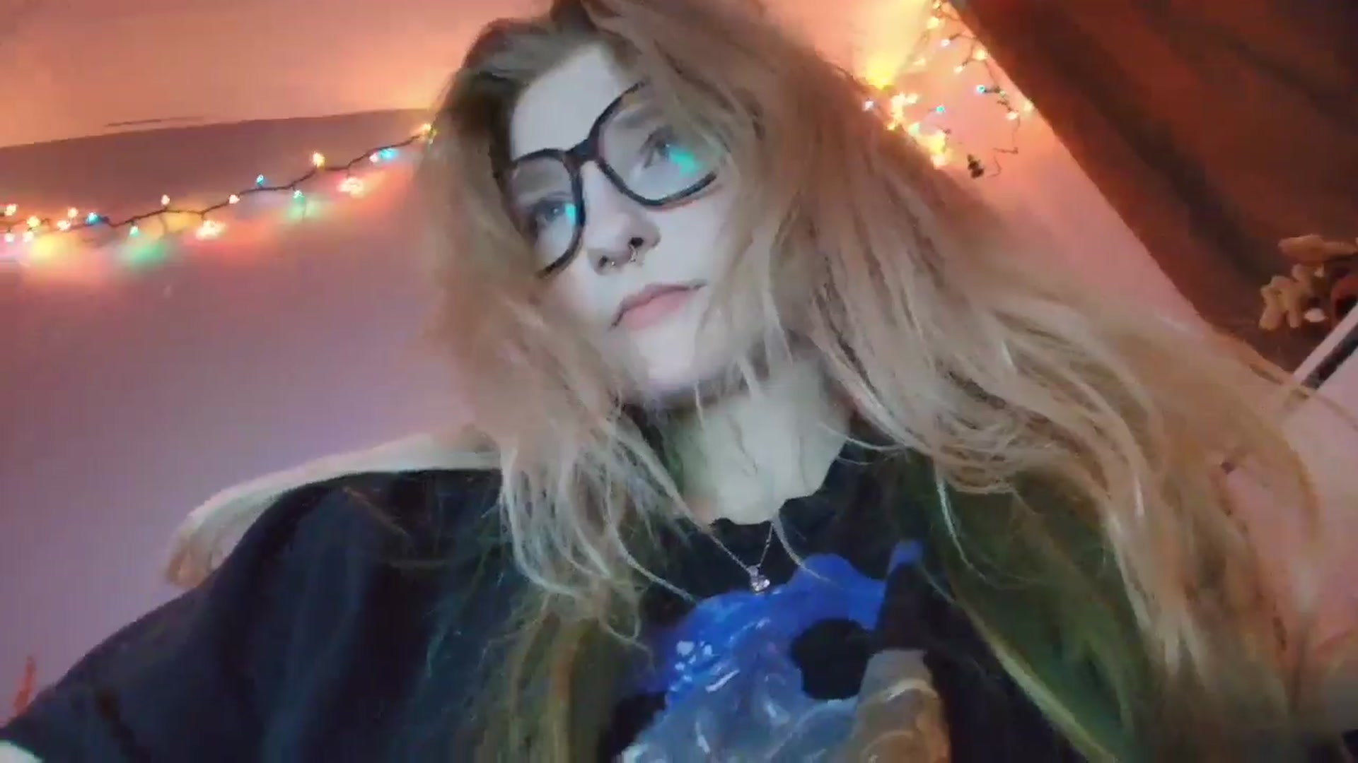 Gallery image thumbnail from DuckChan0's myfreecams stream on, 01/11/2026, 24:42 image 20 of 20