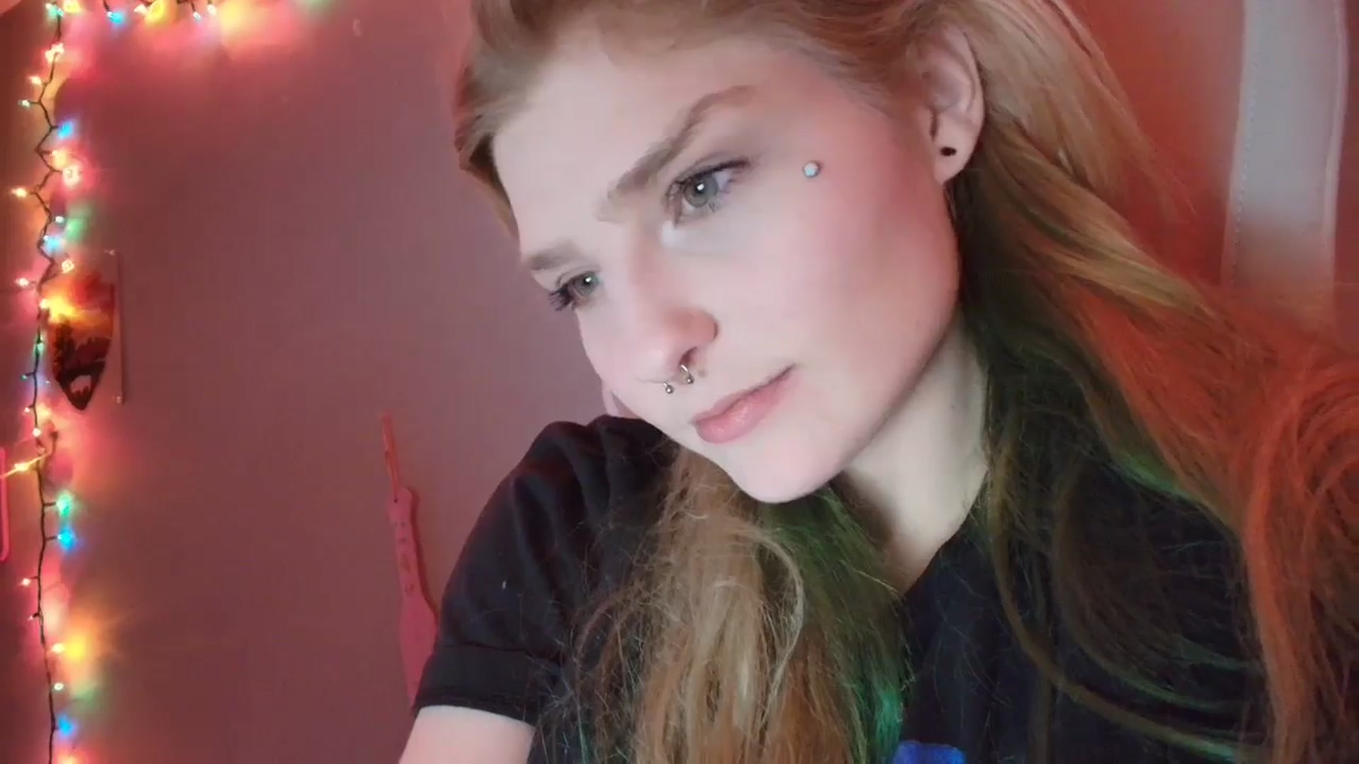 Gallery image thumbnail from DuckChan0's myfreecams stream on, 01/11/2026, 24:42 image 17 of 20