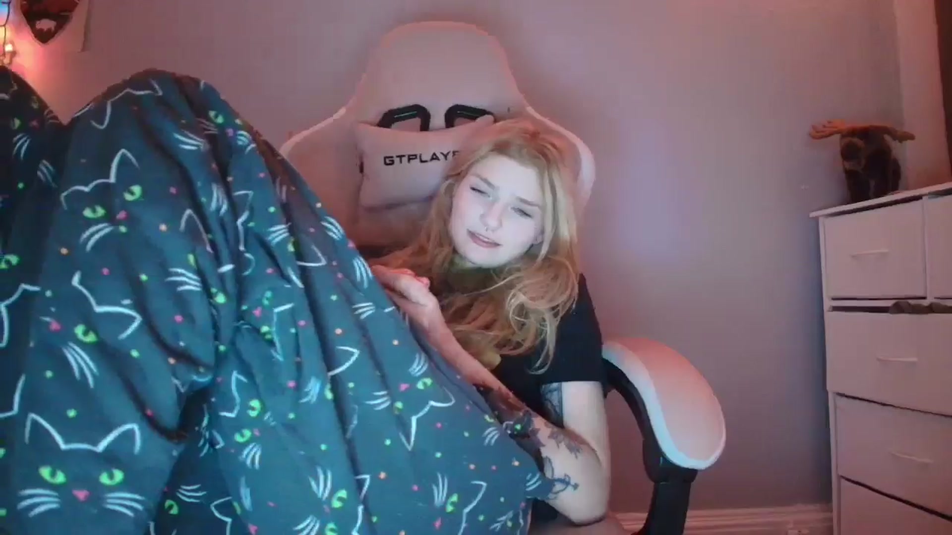 Gallery image thumbnail from DuckChan0's myfreecams stream on, 01/11/2026, 24:42 image 2 of 20