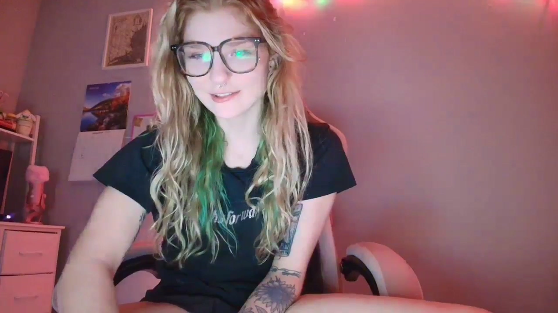 Gallery image thumbnail from DuckChan0's myfreecams stream on, 01/12/2026, 01:12 image 2 of 20
