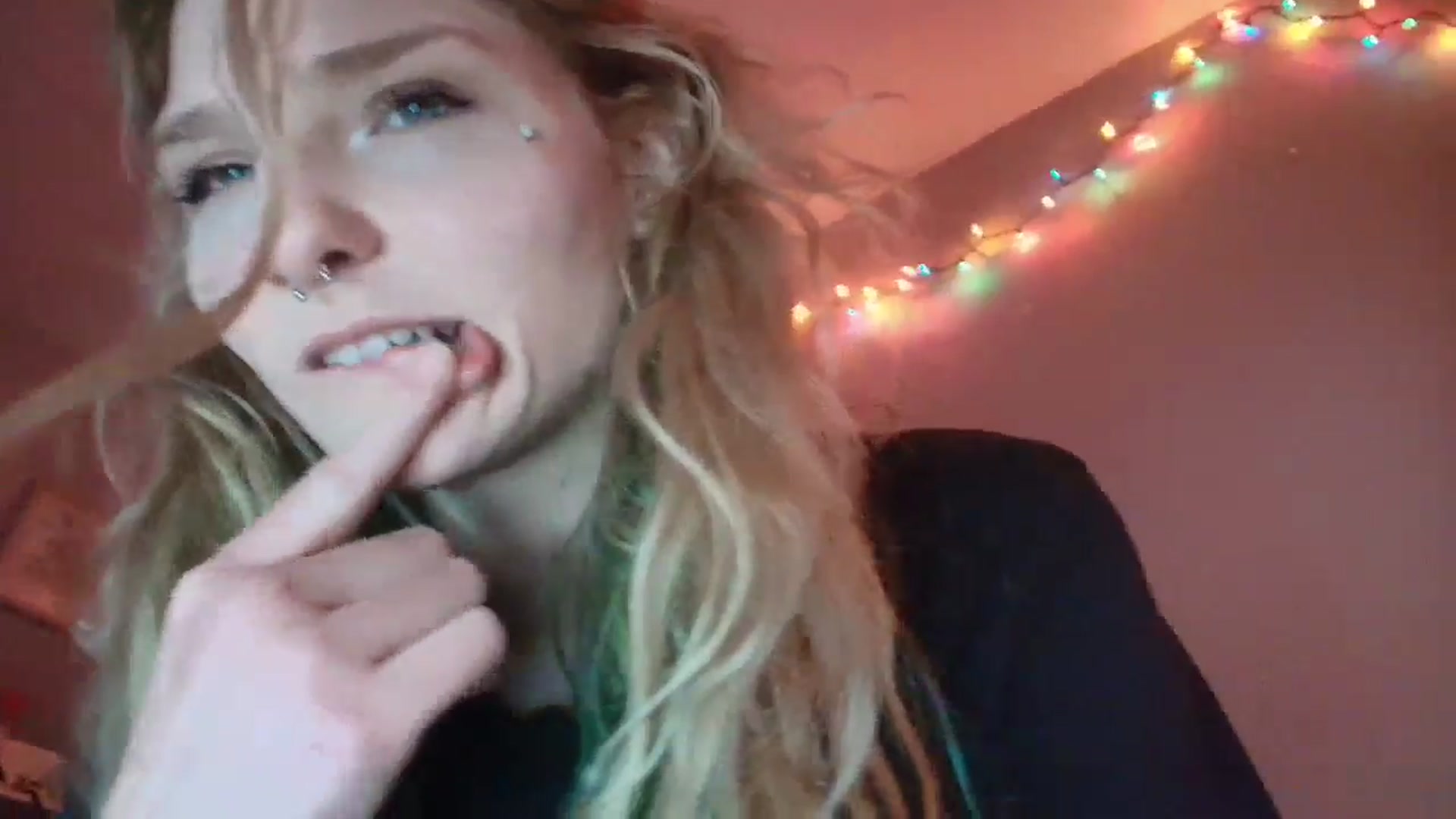 Gallery image thumbnail from DuckChan0's myfreecams stream on, 01/12/2026, 01:12 image 20 of 20