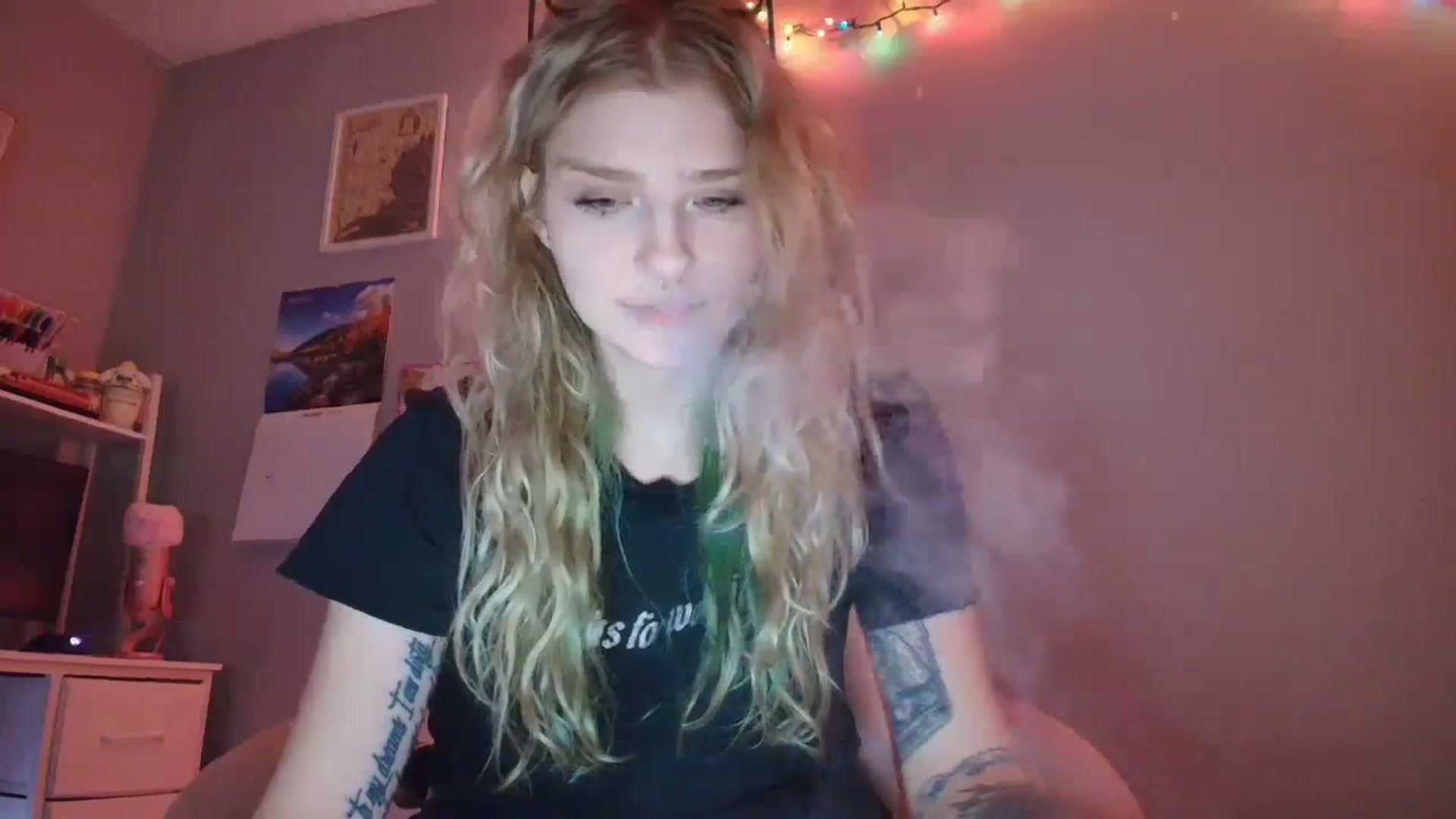 Gallery image thumbnail from DuckChan0's myfreecams stream on, 01/12/2026, 01:12 image 17 of 20
