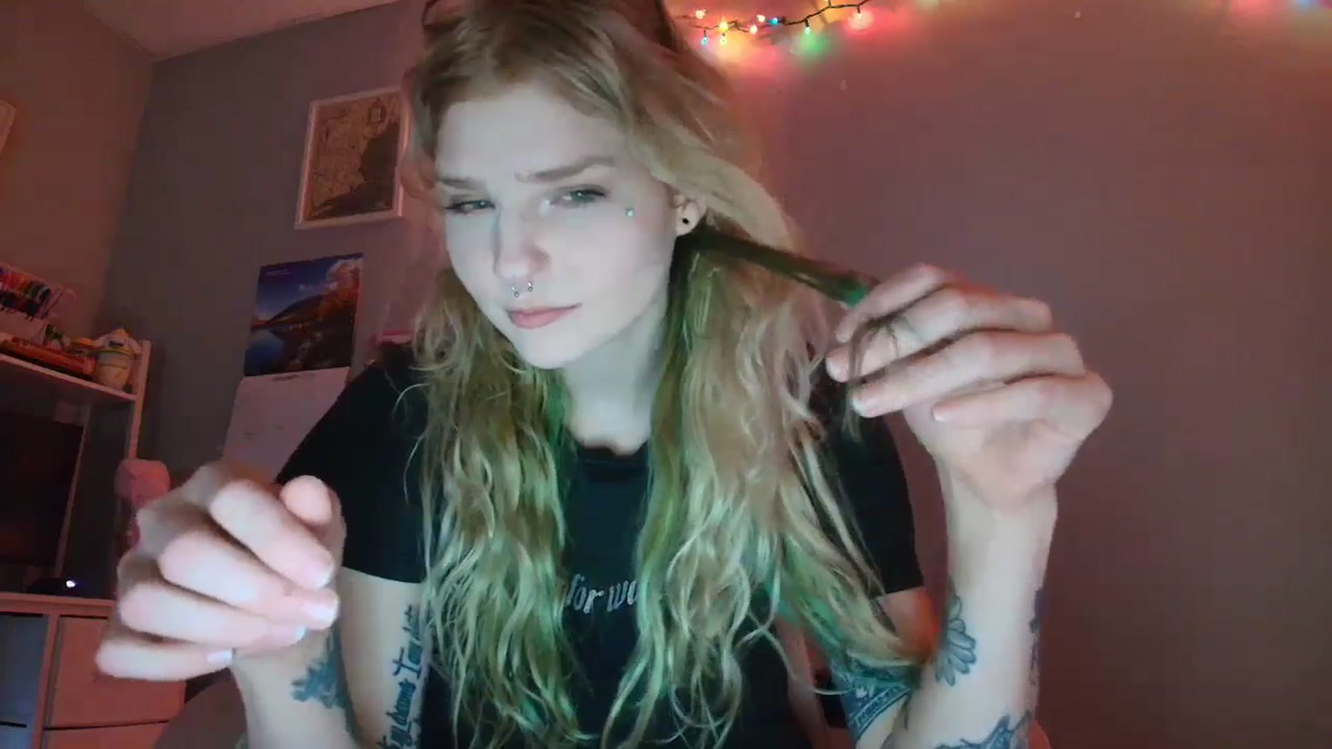 Gallery image thumbnail from DuckChan0's myfreecams stream on, 01/12/2026, 01:12 image 16 of 20