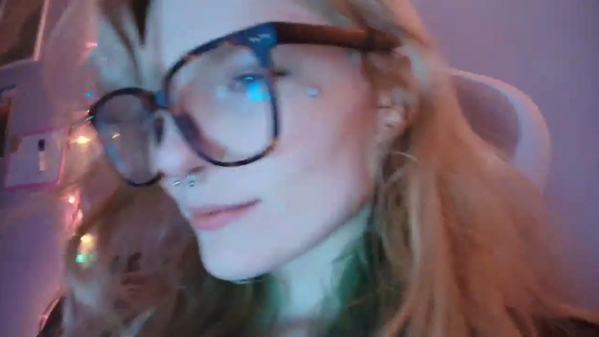 Gallery image thumbnail from DuckChan0's myfreecams stream on, 01/12/2026, 02:06 image 19 of 20