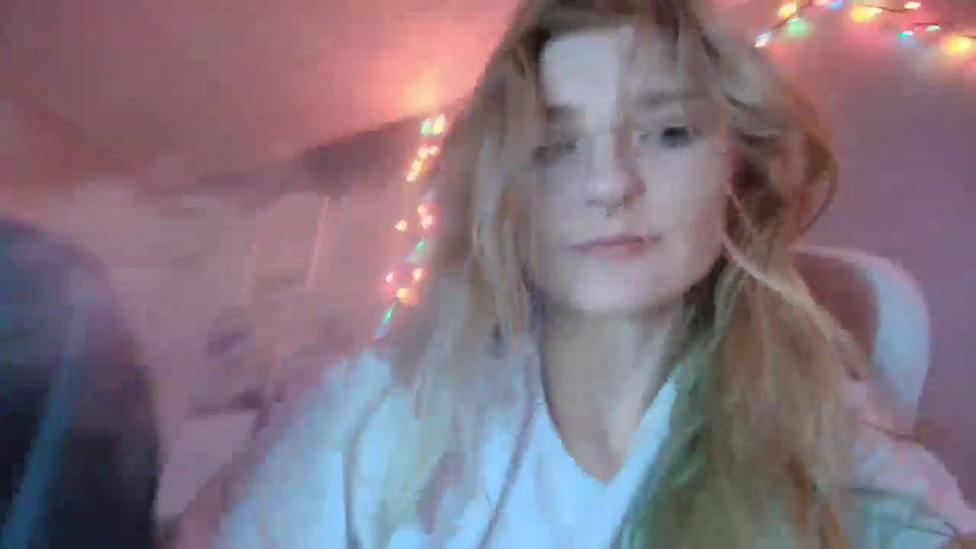 Gallery image thumbnail from DuckChan0's myfreecams stream on, 01/12/2026, 18:58 image 16 of 20