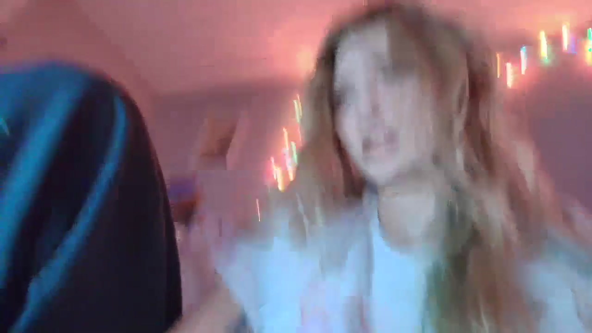 Gallery image thumbnail from DuckChan0's myfreecams stream on, 01/12/2026, 18:58 image 17 of 20