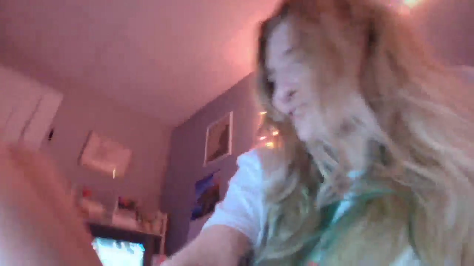 Gallery image thumbnail from DuckChan0's myfreecams stream on, 01/12/2026, 20:07 image 9 of 20