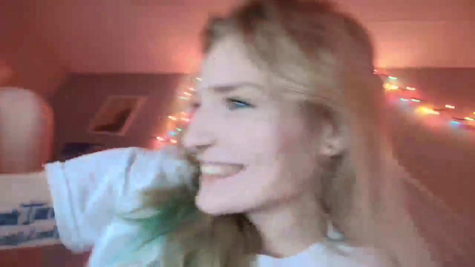 Gallery image thumbnail from DuckChan0's myfreecams stream on, 01/12/2026, 20:07 image 17 of 20