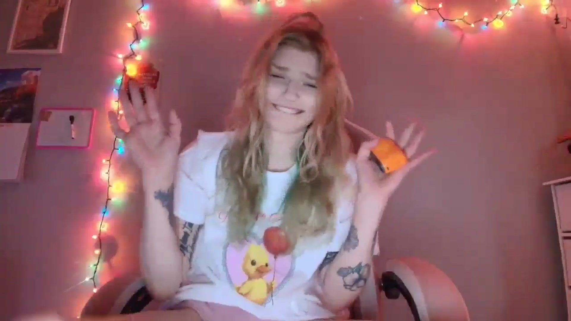 Gallery image thumbnail from DuckChan0's myfreecams stream on, 01/12/2026, 20:07 image 13 of 20