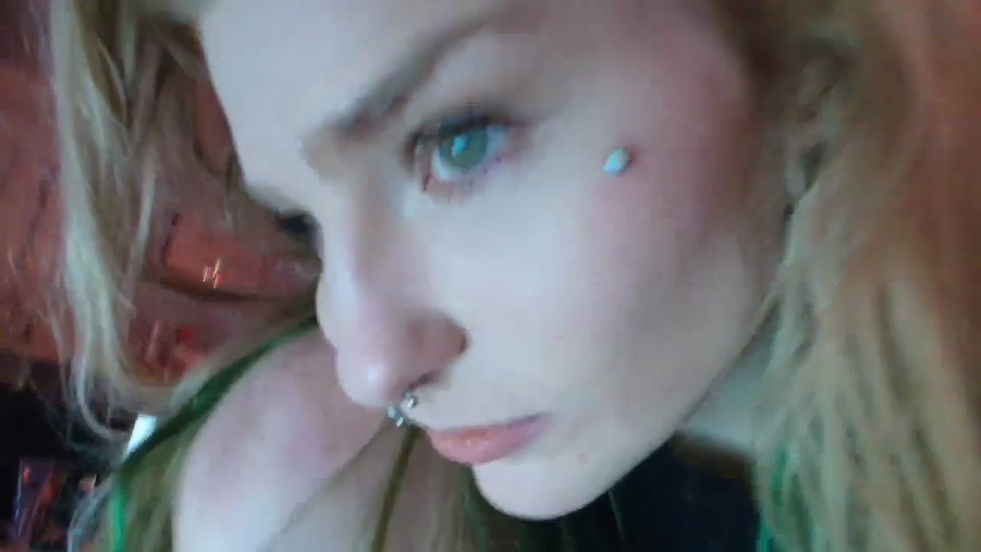 Gallery image thumbnail from DuckChan0's myfreecams stream on, 01/13/2026, 18:44 image 16 of 20