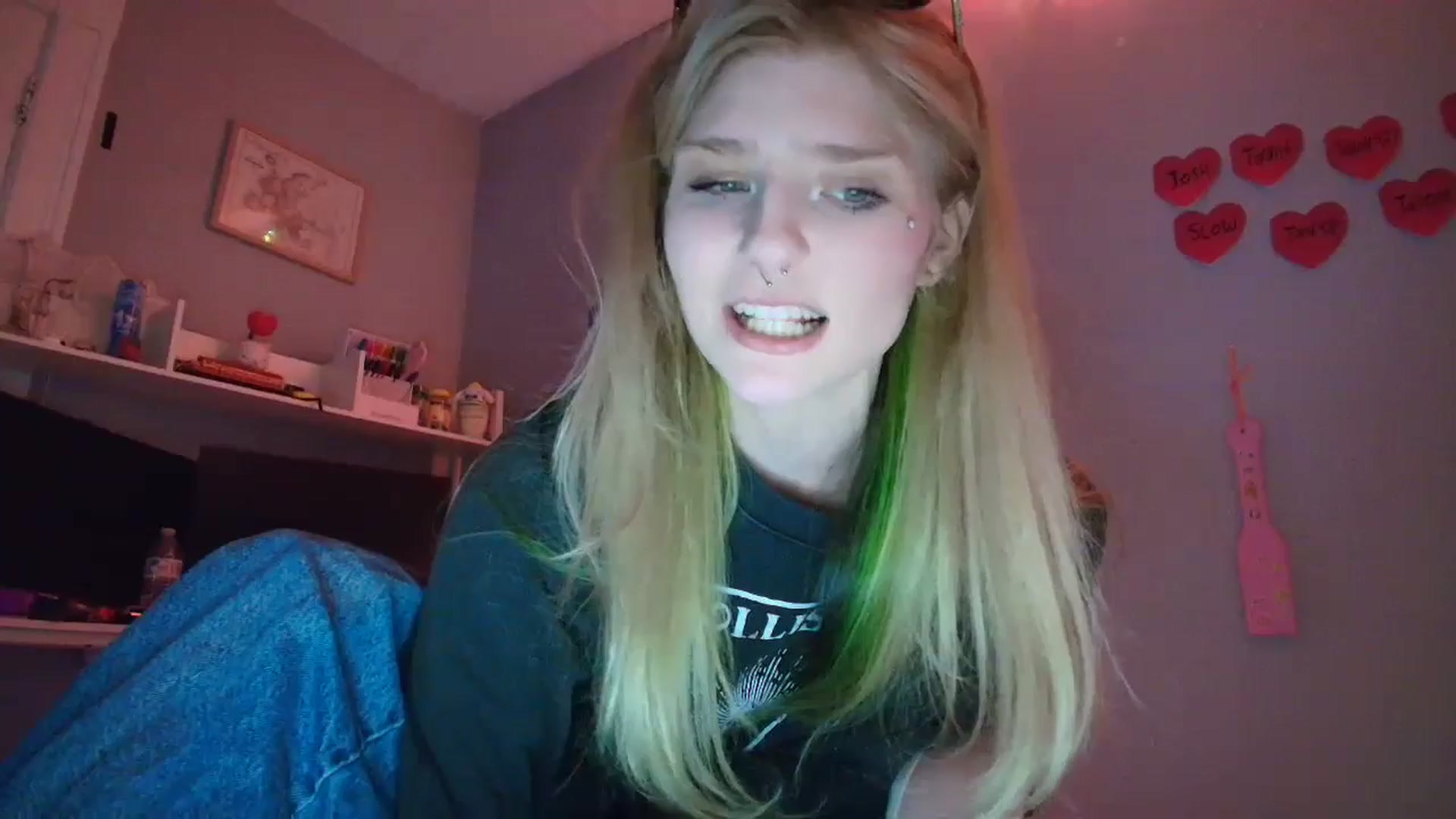 Gallery image thumbnail from DuckChan0's myfreecams stream on, 01/14/2026, 19:27 image 5 of 20