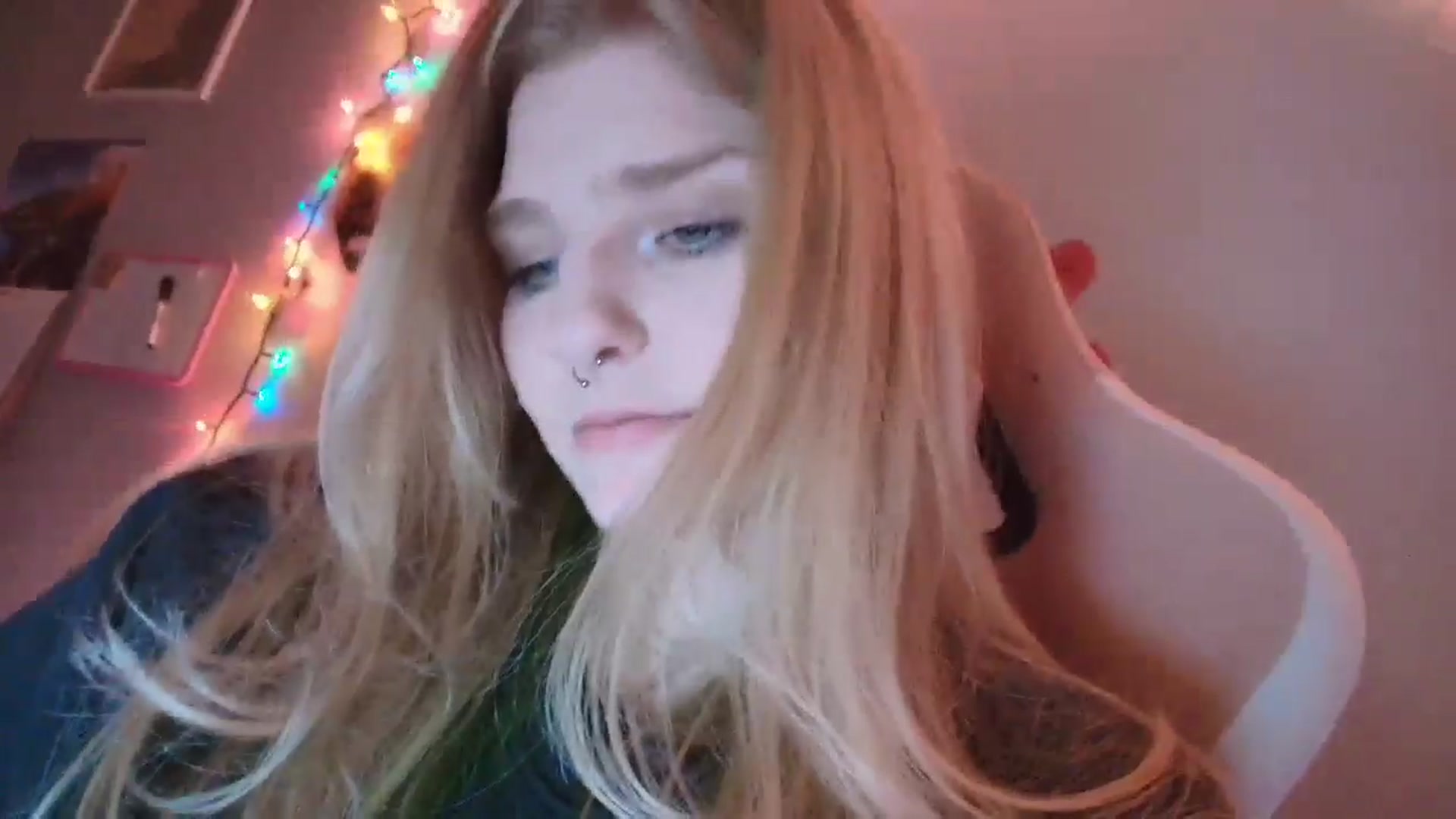 Gallery image thumbnail from DuckChan0's myfreecams stream on, 01/14/2026, 19:27 image 18 of 20