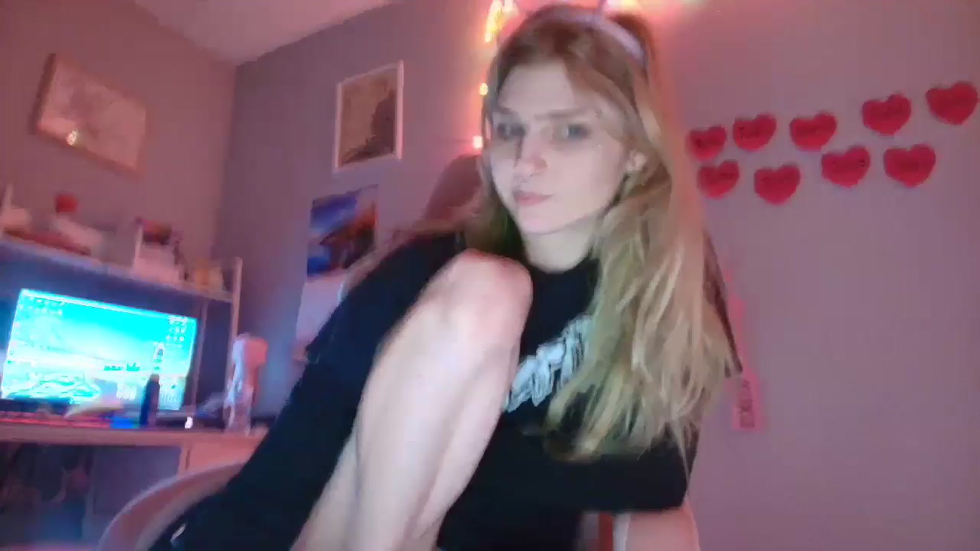 Gallery image thumbnail from DuckChan0's myfreecams stream on, 01/15/2026, 19:07 image 1 of 20