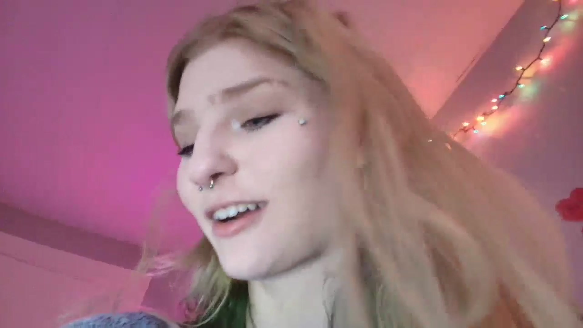Gallery image thumbnail from DuckChan0's myfreecams stream on, 01/17/2026, 17:02 image 5 of 20