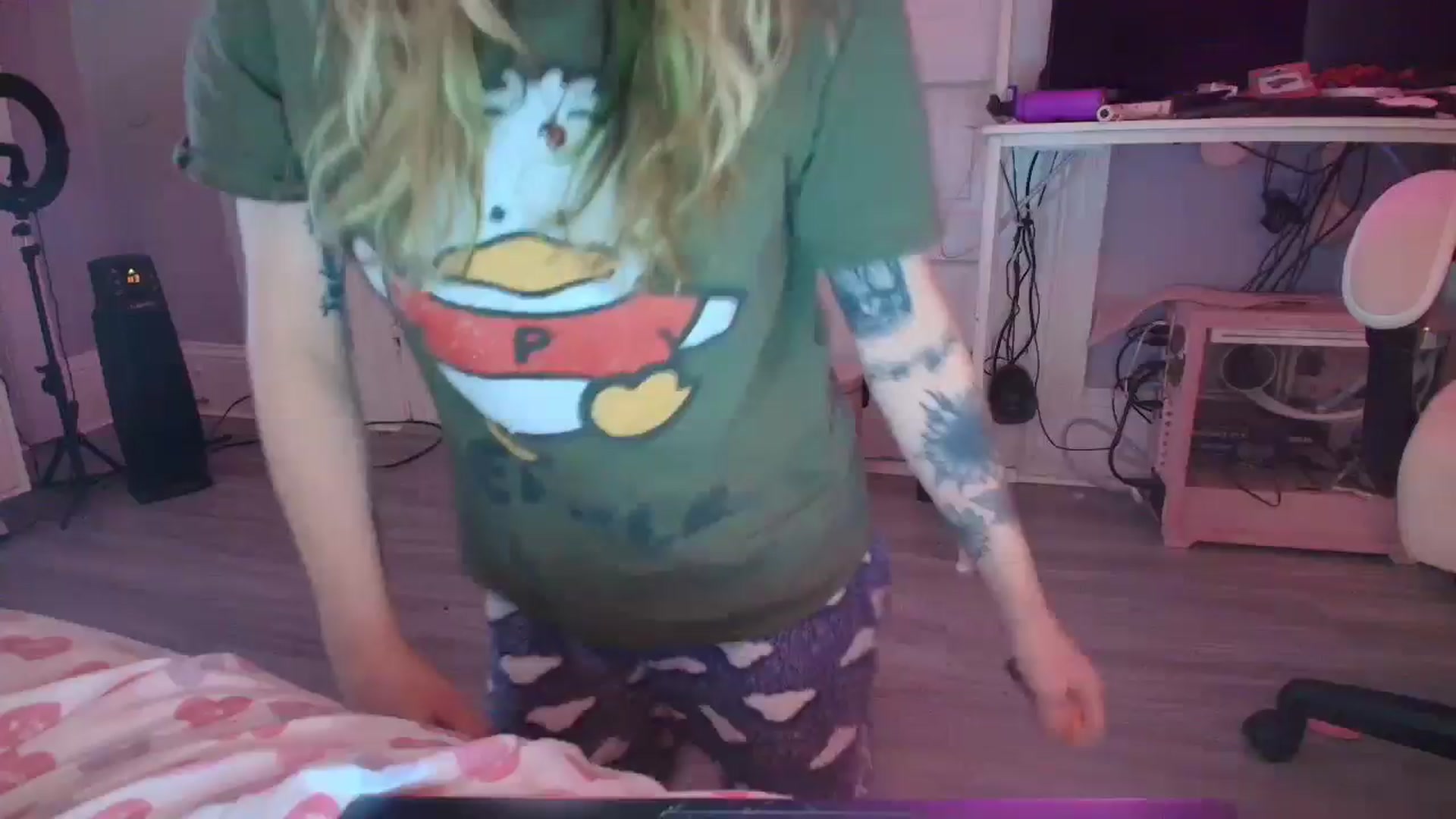 Gallery image thumbnail from DuckChan0's myfreecams stream on, 01/17/2026, 17:02 image 2 of 20