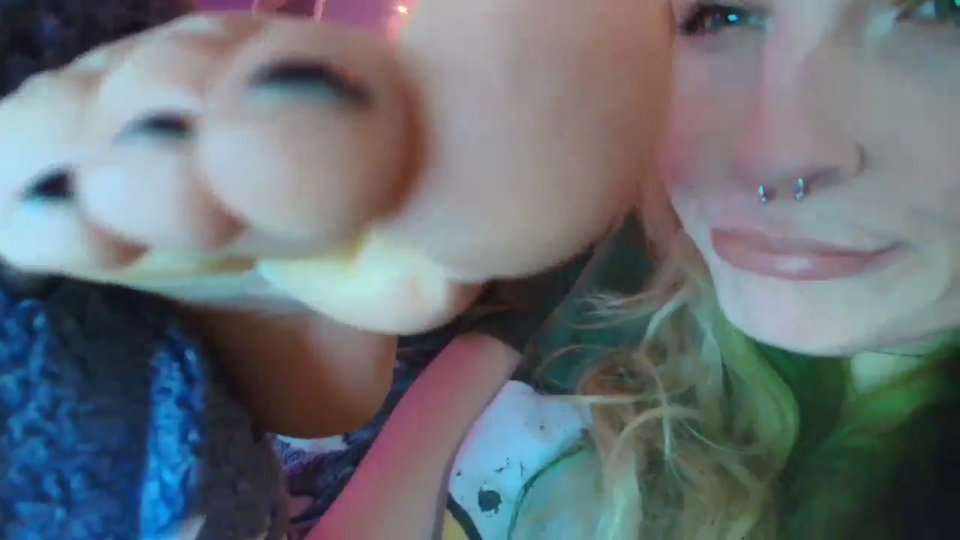 Gallery image thumbnail from DuckChan0's myfreecams stream on, 01/17/2026, 17:02 image 18 of 20