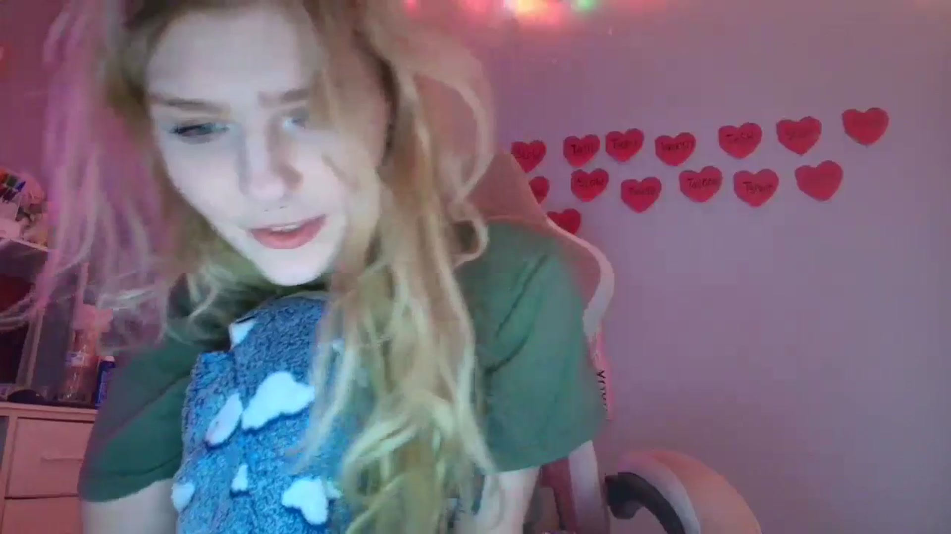 Gallery image thumbnail from DuckChan0's myfreecams stream on, 01/17/2026, 17:02 image 11 of 20