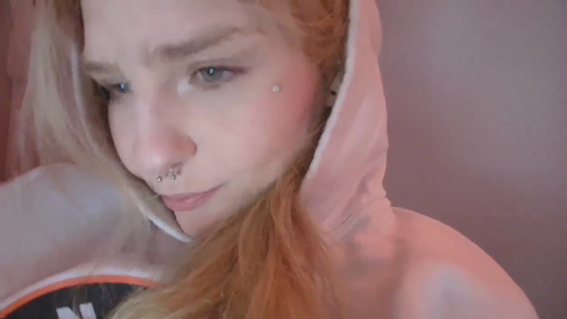 Gallery image thumbnail from DuckChan0's myfreecams stream on, 01/20/2026, 16:59 image 7 of 20