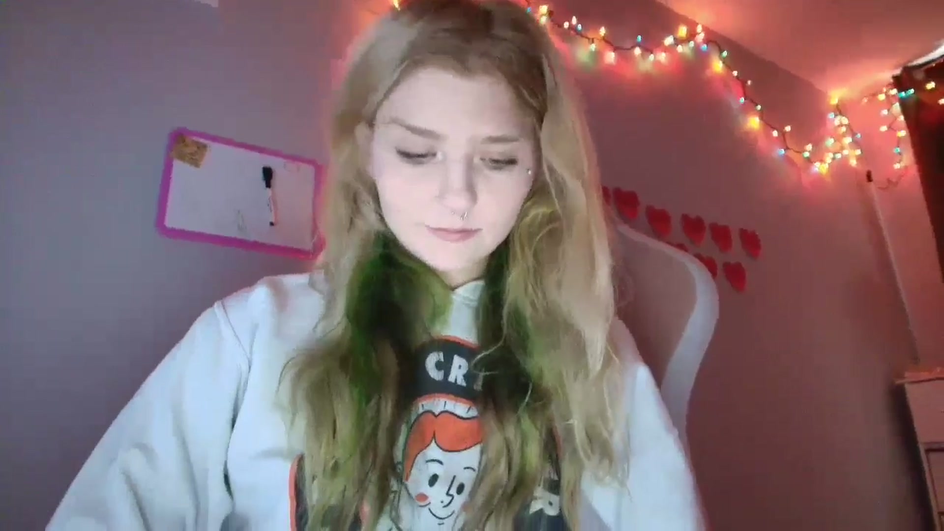 Gallery image thumbnail from DuckChan0's myfreecams stream on, 01/20/2026, 18:44 image 6 of 20
