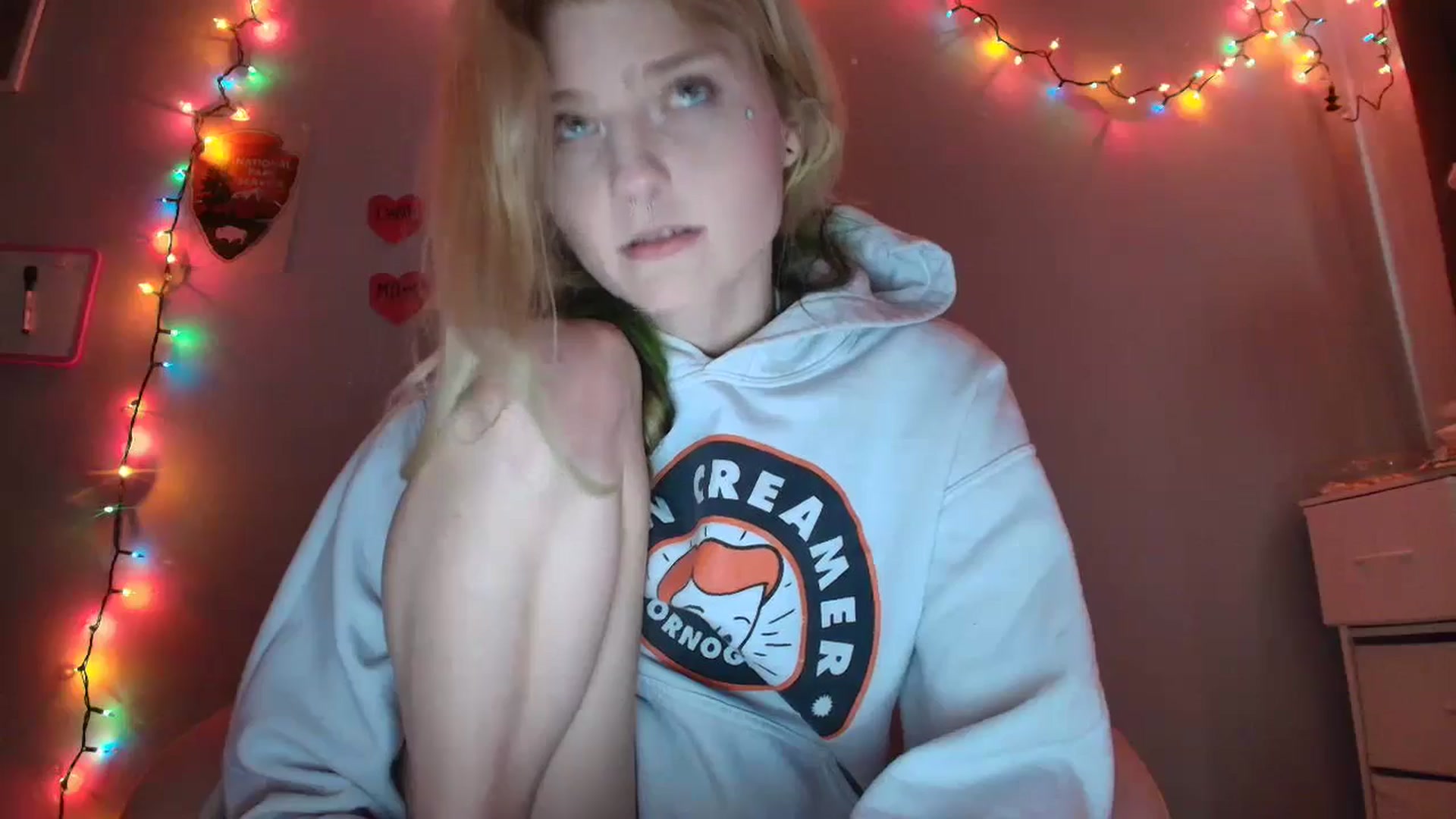 Gallery image thumbnail from DuckChan0's myfreecams stream on, 01/20/2026, 18:44 image 4 of 20