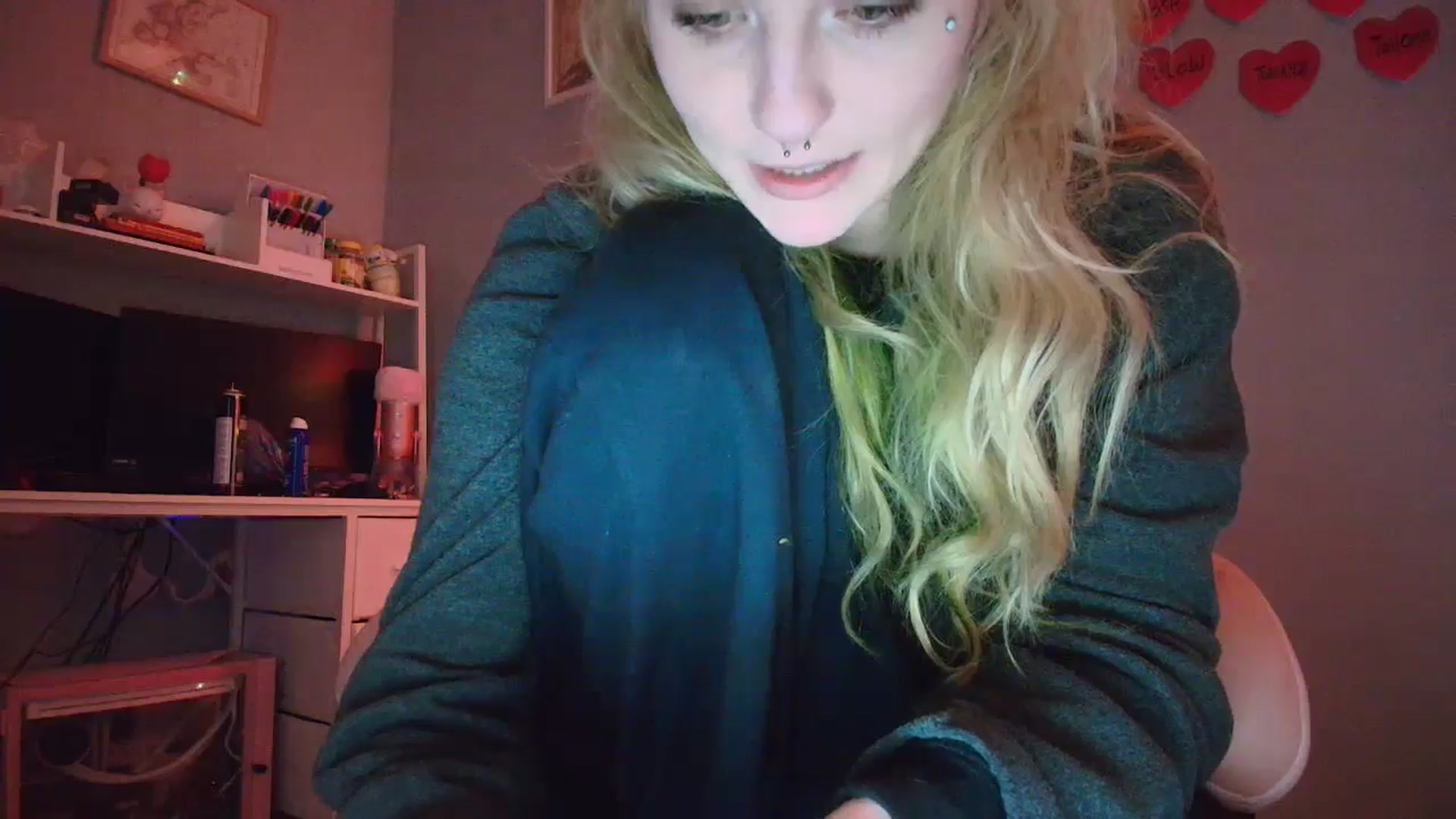 Gallery image thumbnail from DuckChan0's myfreecams stream on, 01/21/2026, 18:41 image 12 of 20