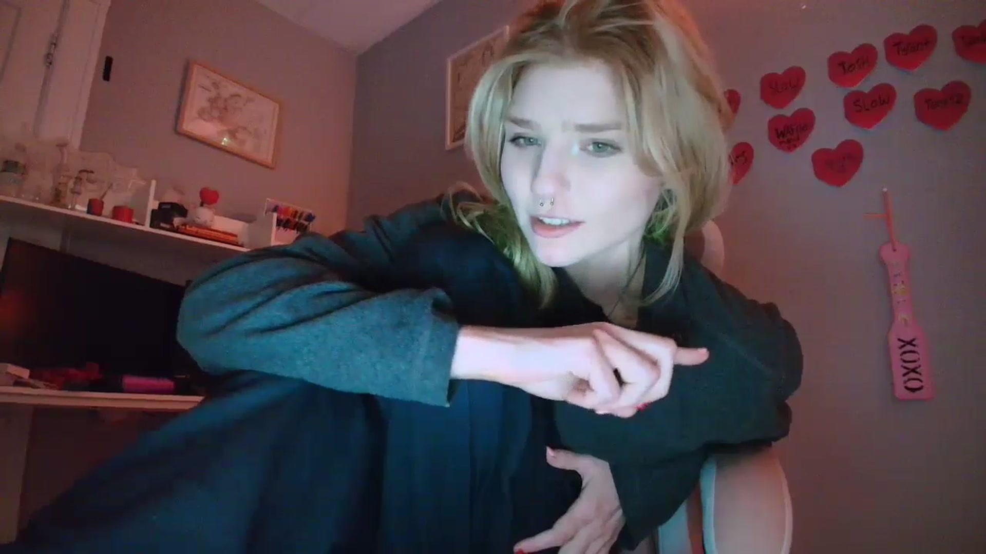 Gallery image thumbnail from DuckChan0's myfreecams stream on, 01/21/2026, 18:41 image 4 of 20