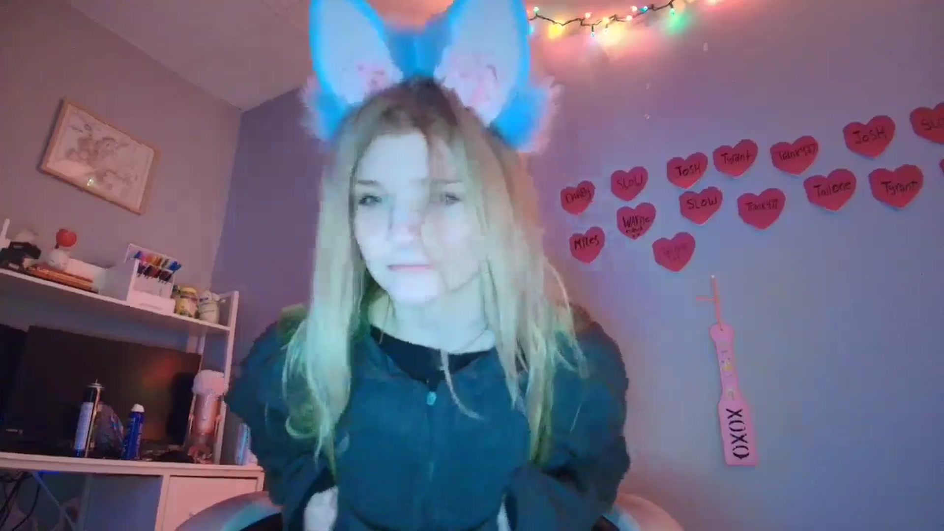 Gallery image thumbnail from DuckChan0's myfreecams stream on, 01/21/2026, 18:41 image 17 of 20