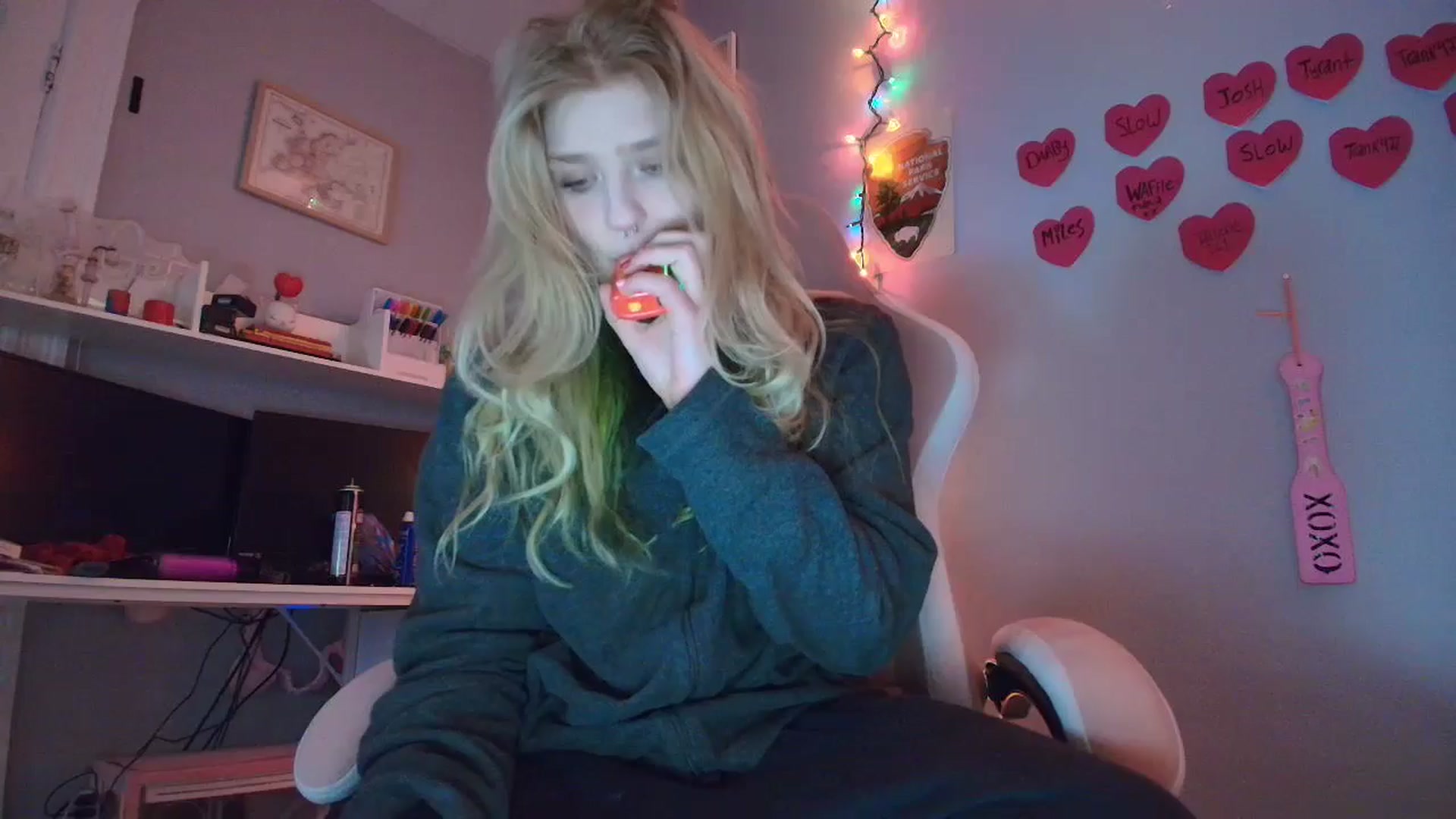Gallery image thumbnail from DuckChan0's myfreecams stream on, 01/21/2026, 18:41 image 1 of 20
