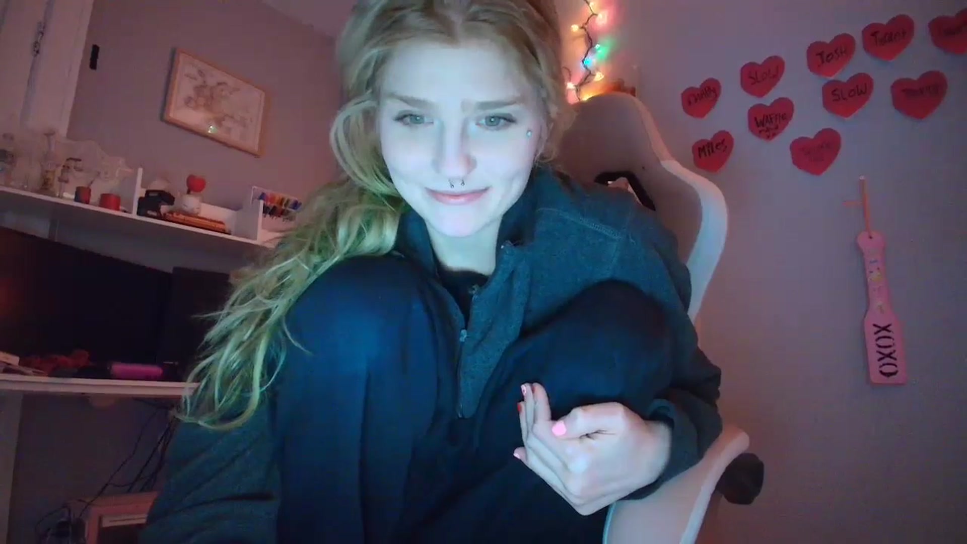 Gallery image thumbnail from DuckChan0's myfreecams stream on, 01/21/2026, 18:41 image 3 of 20