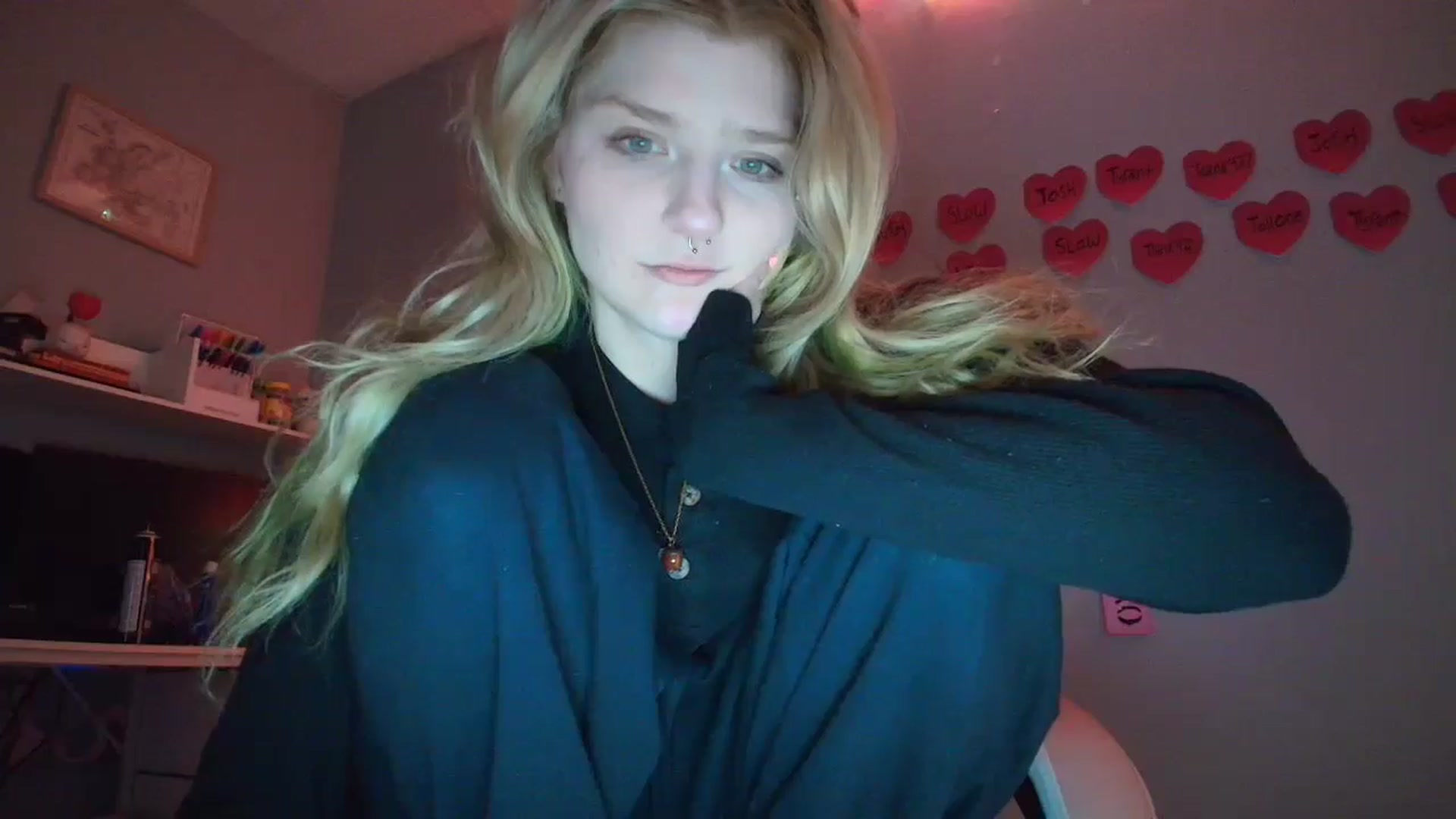 Gallery image thumbnail from DuckChan0's myfreecams stream on, 01/21/2026, 18:56 image 15 of 20