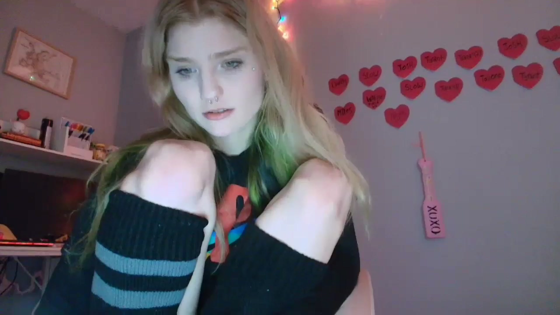 Gallery image thumbnail from DuckChan0's myfreecams stream on, 01/22/2026, 16:09 image 15 of 20