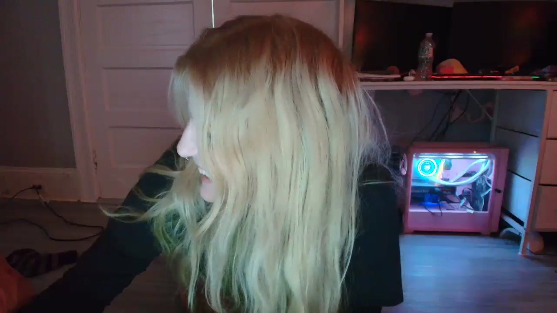 Gallery image thumbnail from DuckChan0's myfreecams stream on, 01/22/2026, 17:06 image 11 of 20