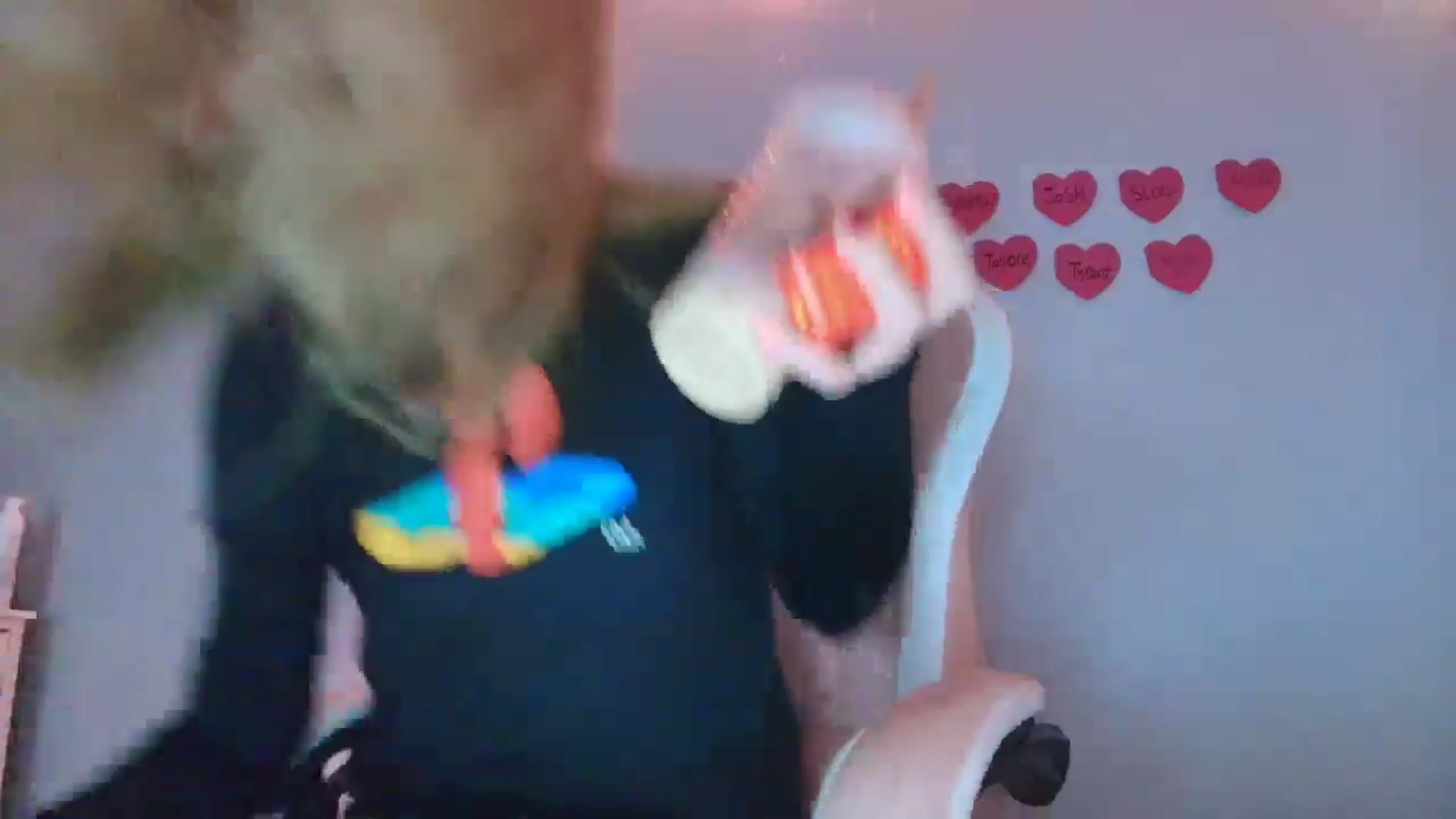 Gallery image thumbnail from DuckChan0's myfreecams stream on, 01/22/2026, 17:06 image 16 of 20