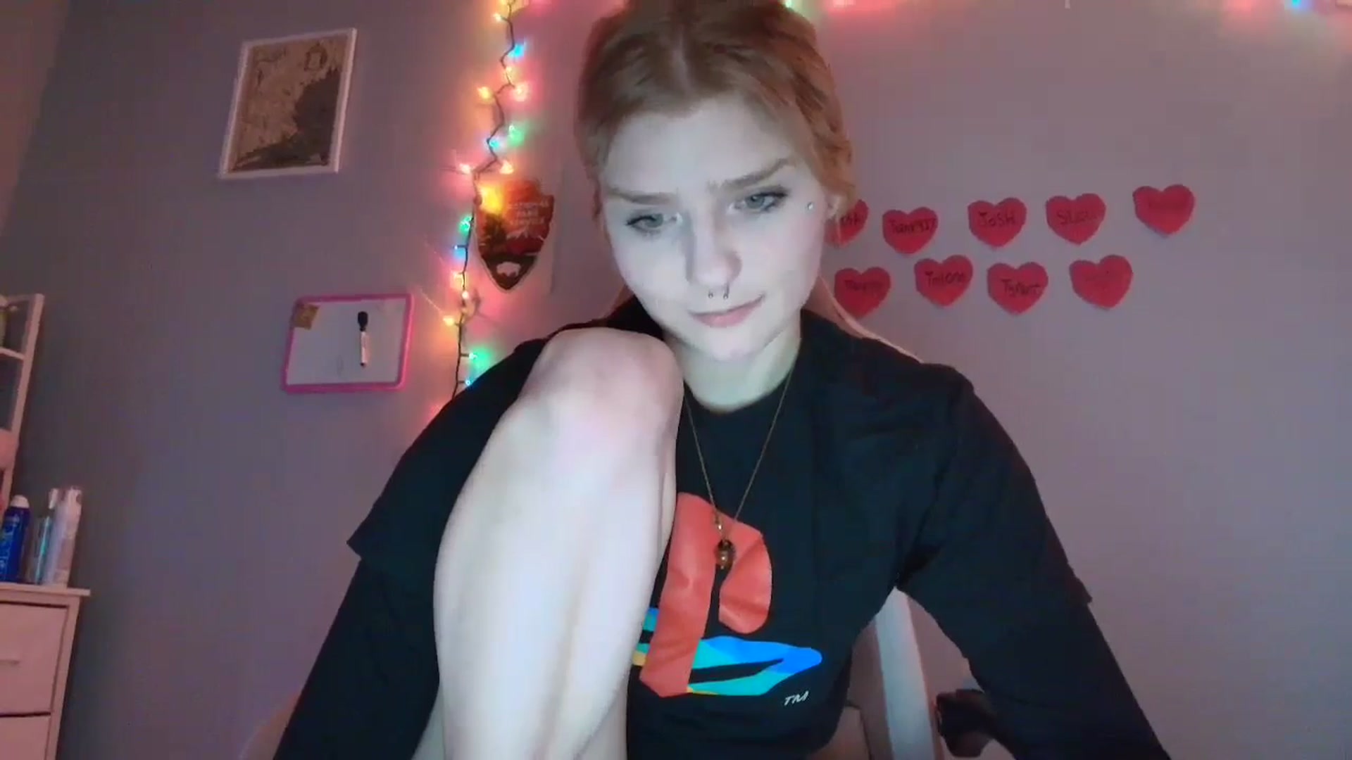 Gallery image thumbnail from DuckChan0's myfreecams stream on, 01/22/2026, 17:23 image 11 of 20