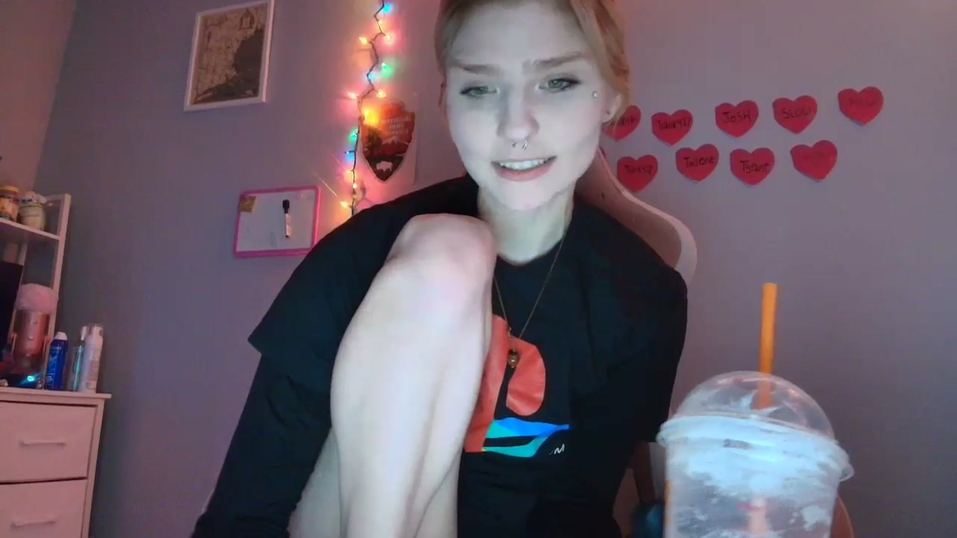 Gallery image thumbnail from DuckChan0's myfreecams stream on, 01/22/2026, 17:23 image 4 of 20