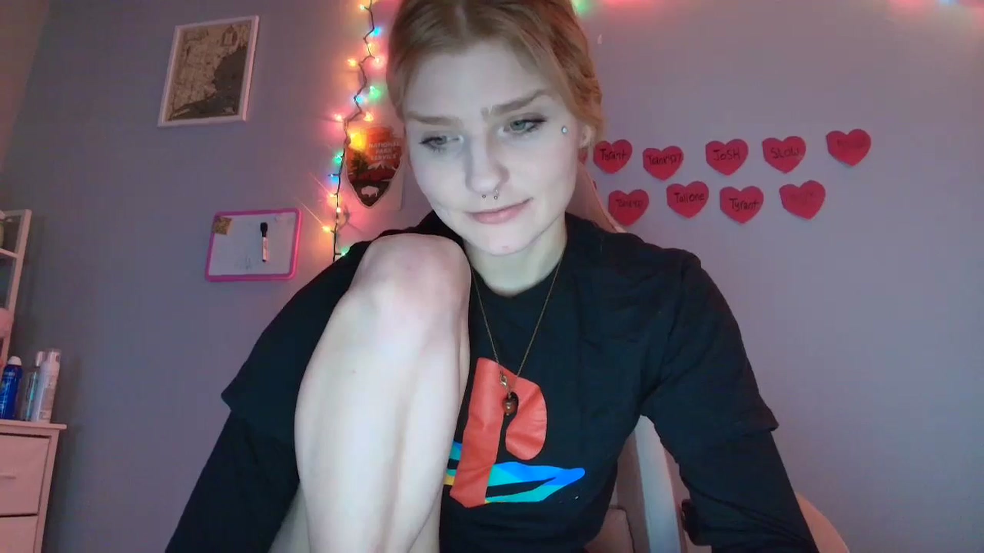 Gallery image thumbnail from DuckChan0's myfreecams stream on, 01/22/2026, 17:23 image 12 of 20