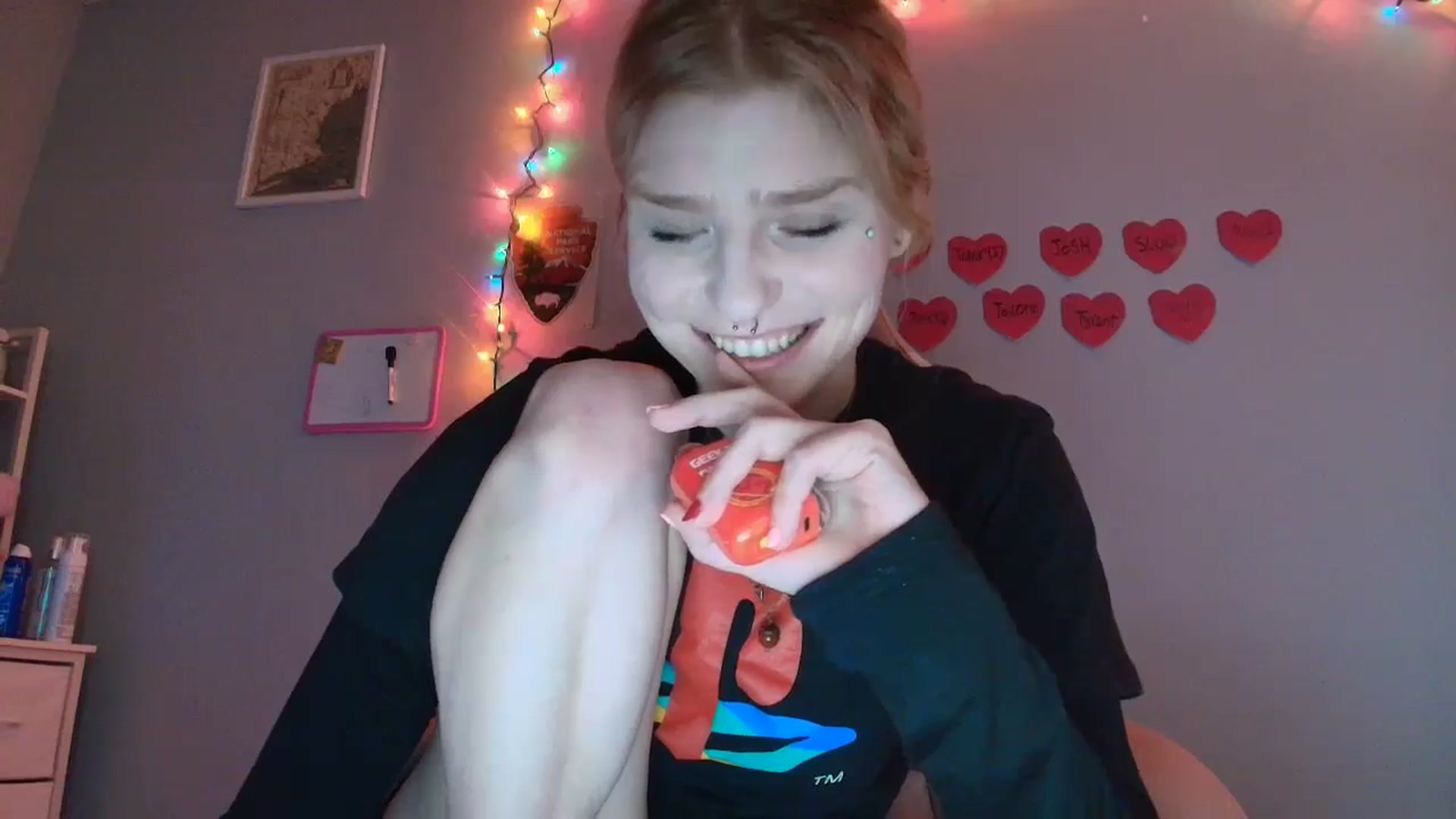 Gallery image thumbnail from DuckChan0's myfreecams stream on, 01/22/2026, 17:23 image 10 of 20