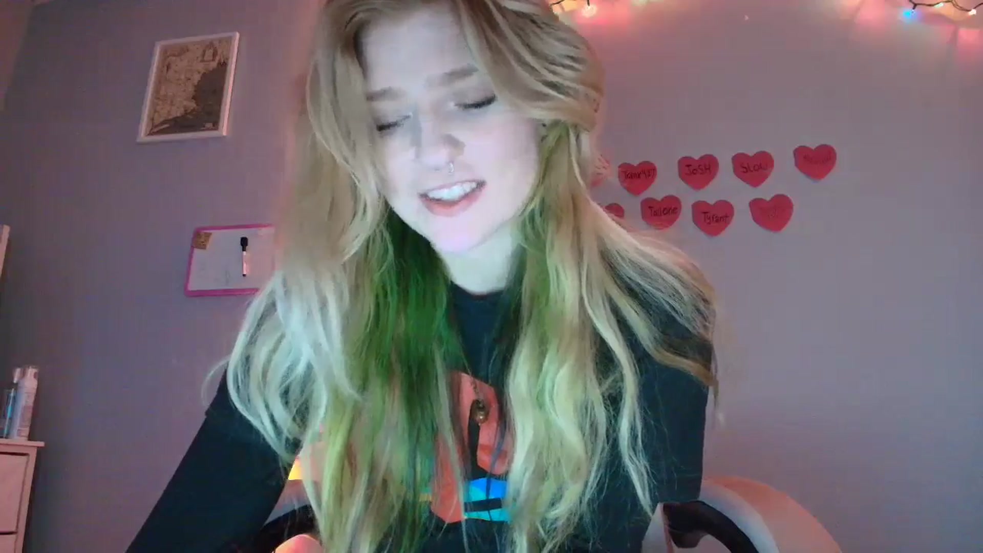 Gallery image thumbnail from DuckChan0's myfreecams stream on, 01/22/2026, 17:23 image 18 of 20