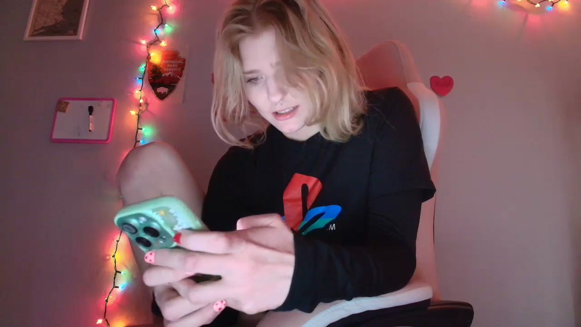 Gallery image thumbnail from DuckChan0's myfreecams stream on, 01/22/2026, 17:56 image 3 of 20