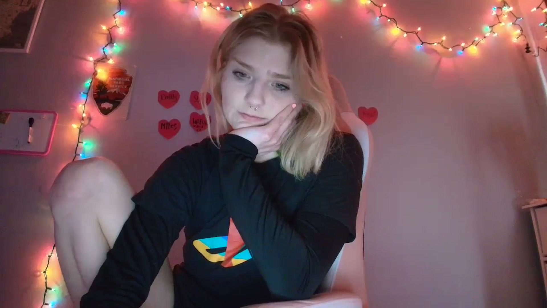 Gallery image thumbnail from DuckChan0's myfreecams stream on, 01/22/2026, 17:56 image 9 of 20