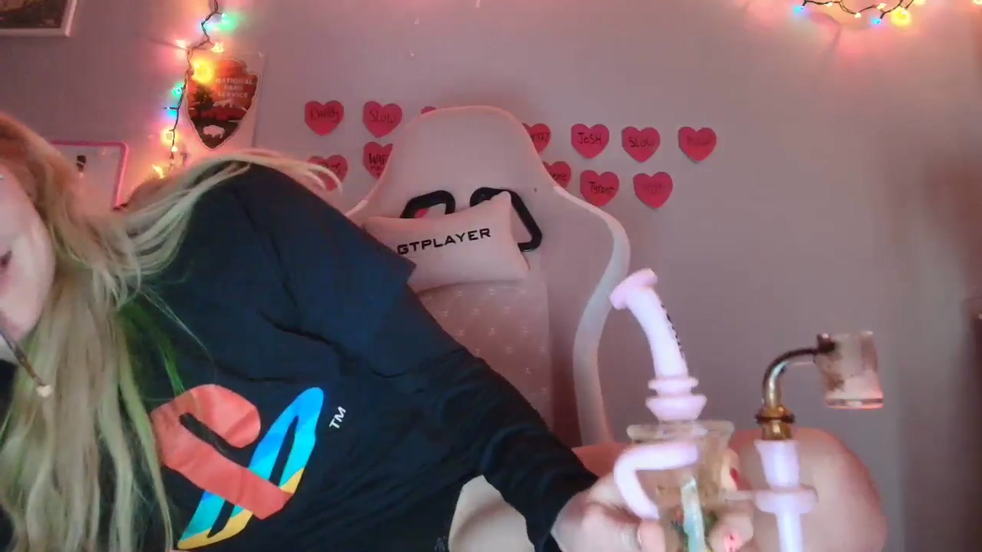 Gallery image thumbnail from DuckChan0's myfreecams stream on, 01/22/2026, 17:56 image 19 of 20