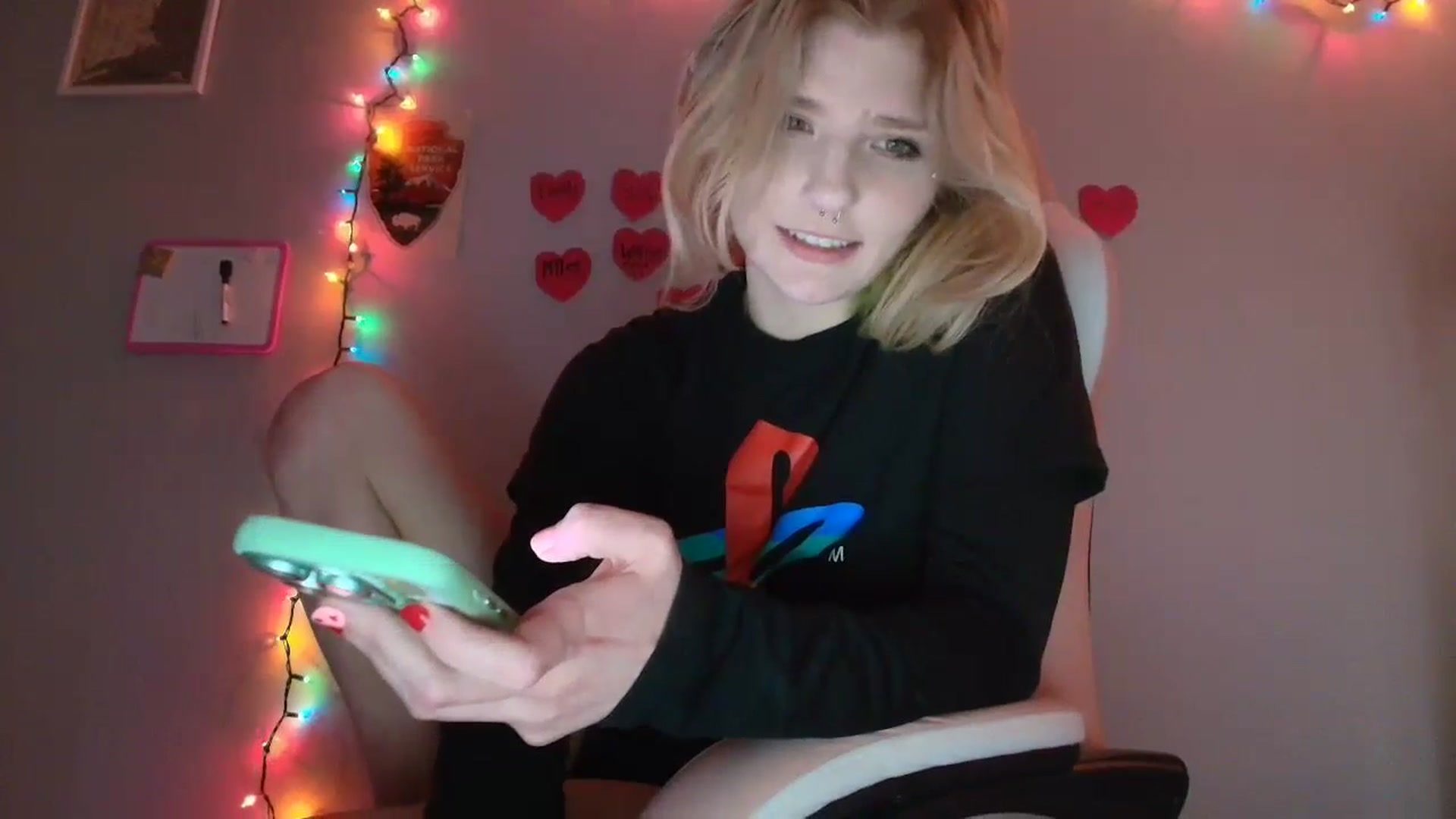Gallery image thumbnail from DuckChan0's myfreecams stream on, 01/22/2026, 17:56 image 2 of 20