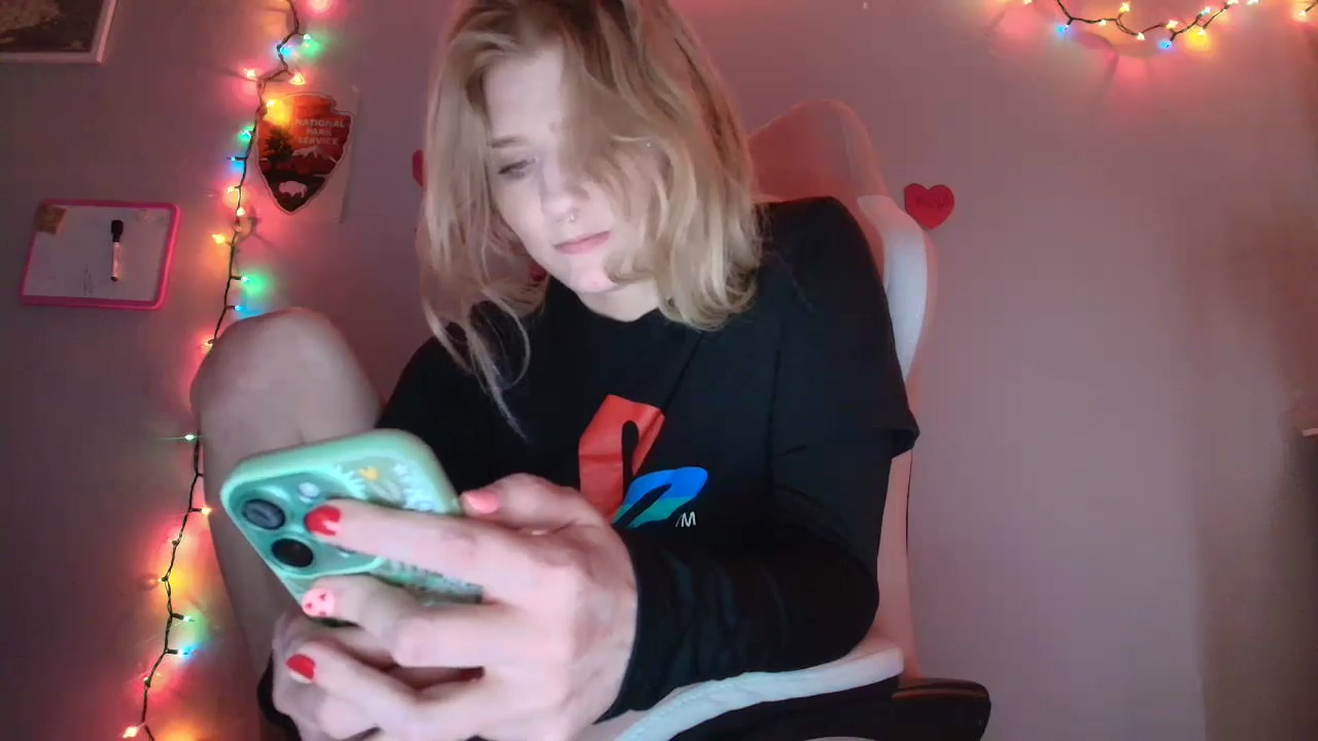 Gallery image thumbnail from DuckChan0's myfreecams stream on, 01/22/2026, 17:56 image 7 of 20